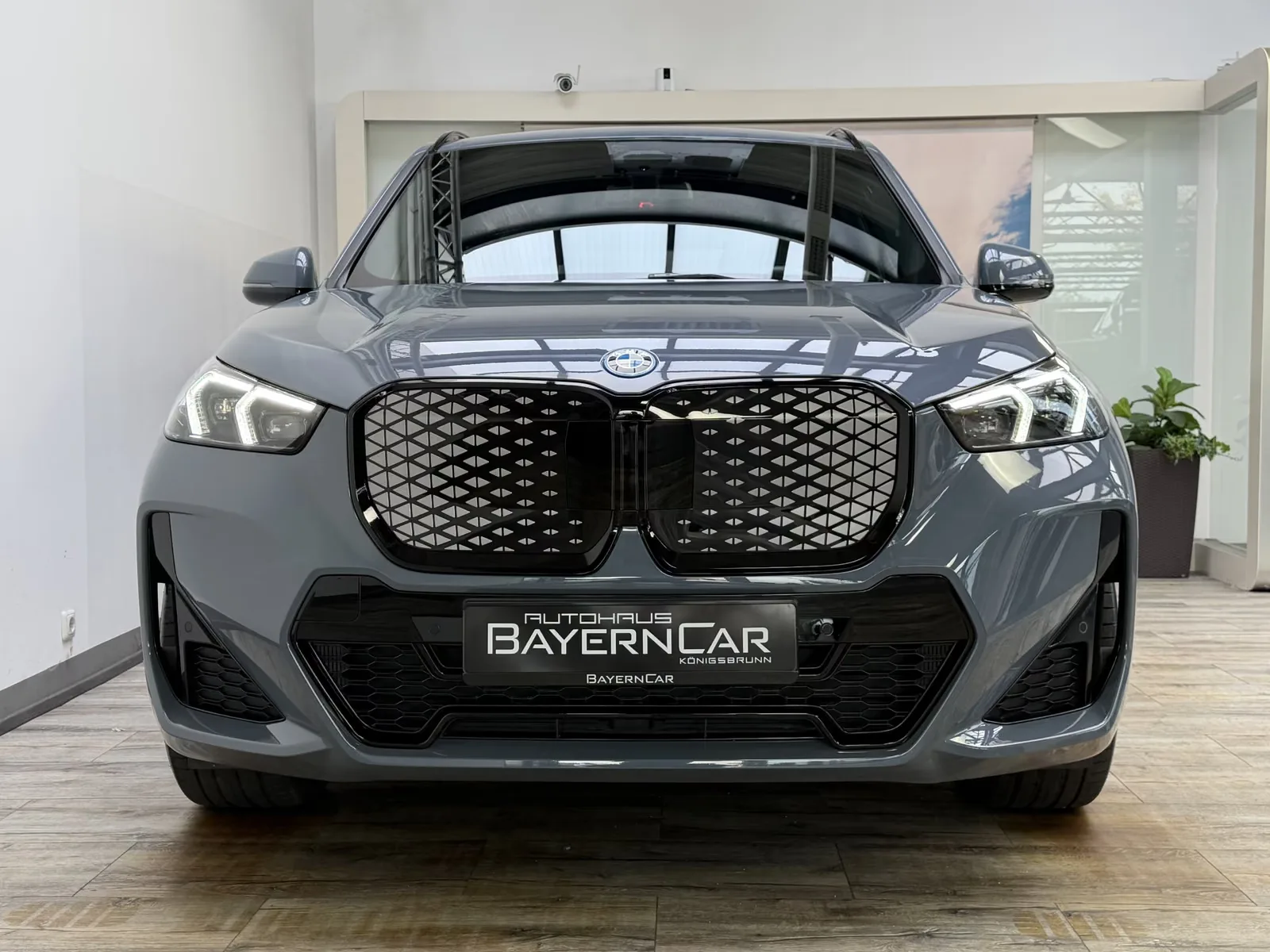 2026 BMW iX1 eDrive20 M Sport Pro, 2/30
