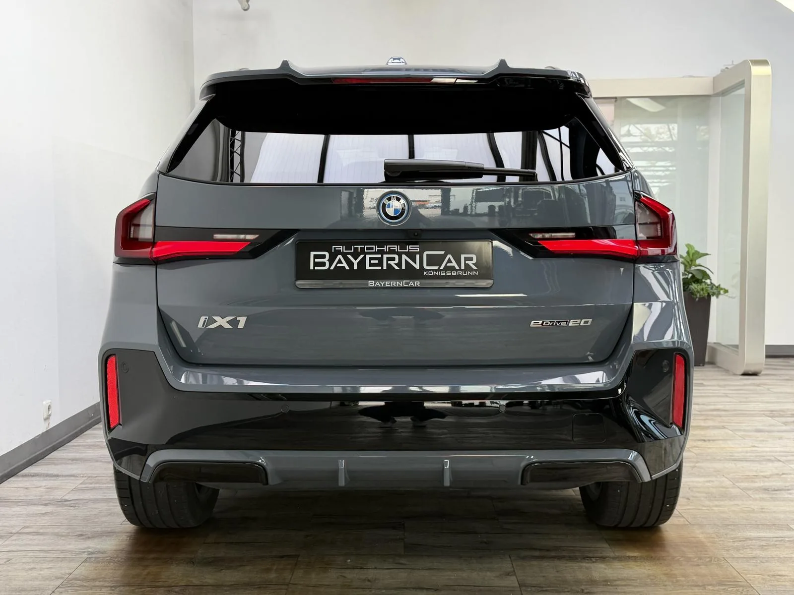 2026 BMW iX1 eDrive20 M Sport Pro, 5/30