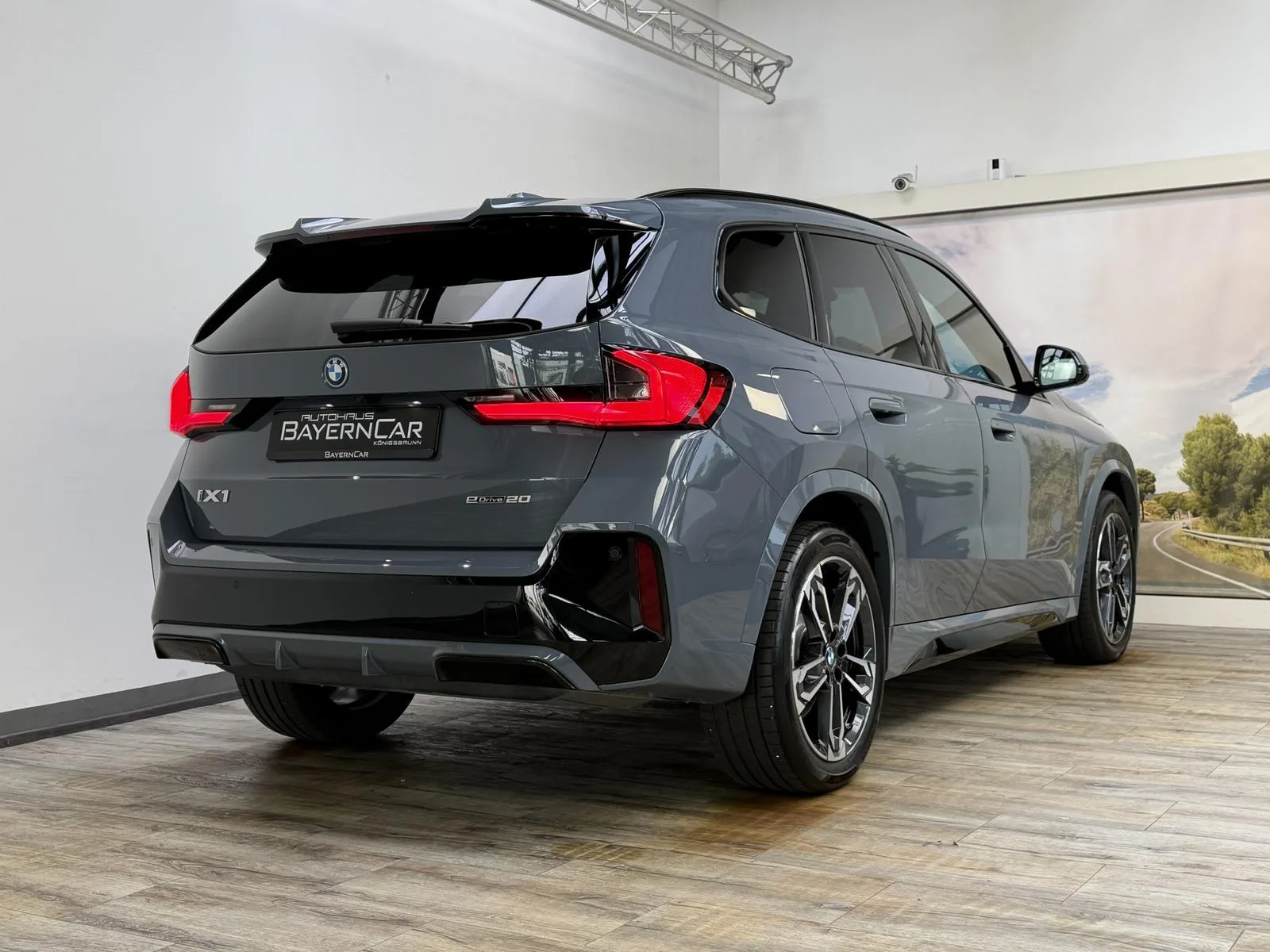 2026 BMW iX1 eDrive20 M Sport Pro, 6/30