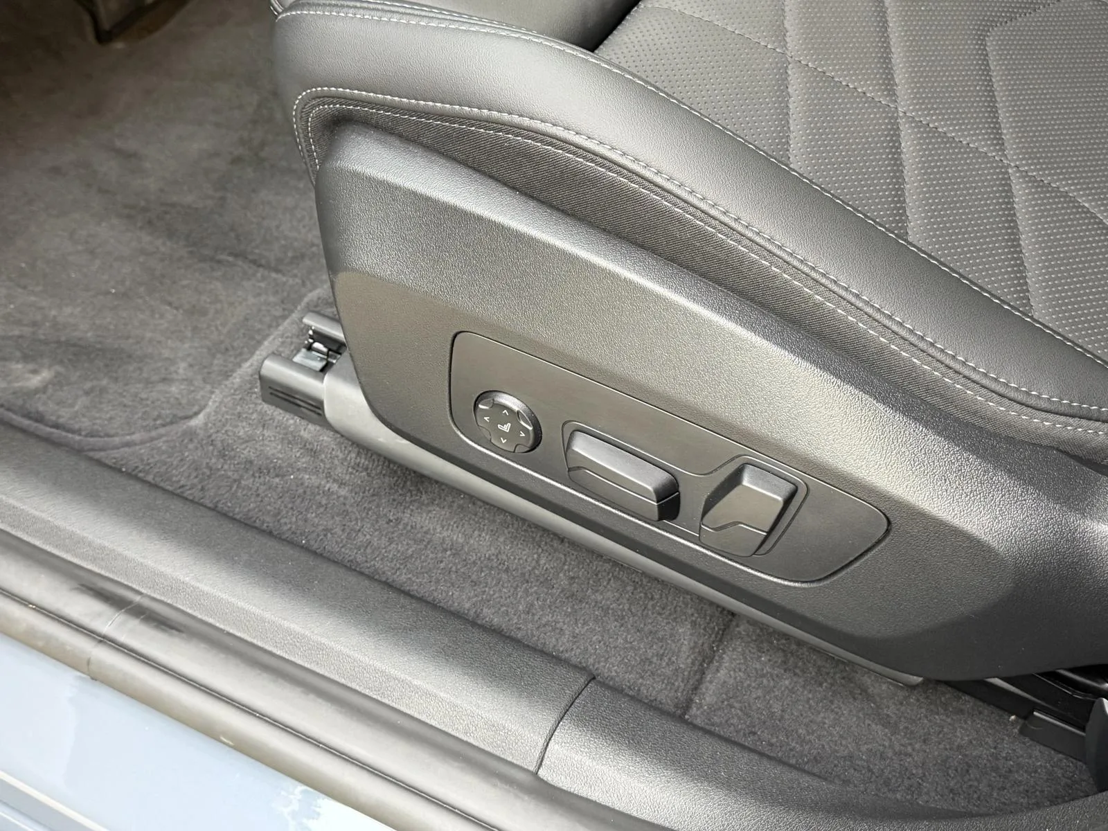 2026 BMW iX1 eDrive20 M Sport Pro, 13/30