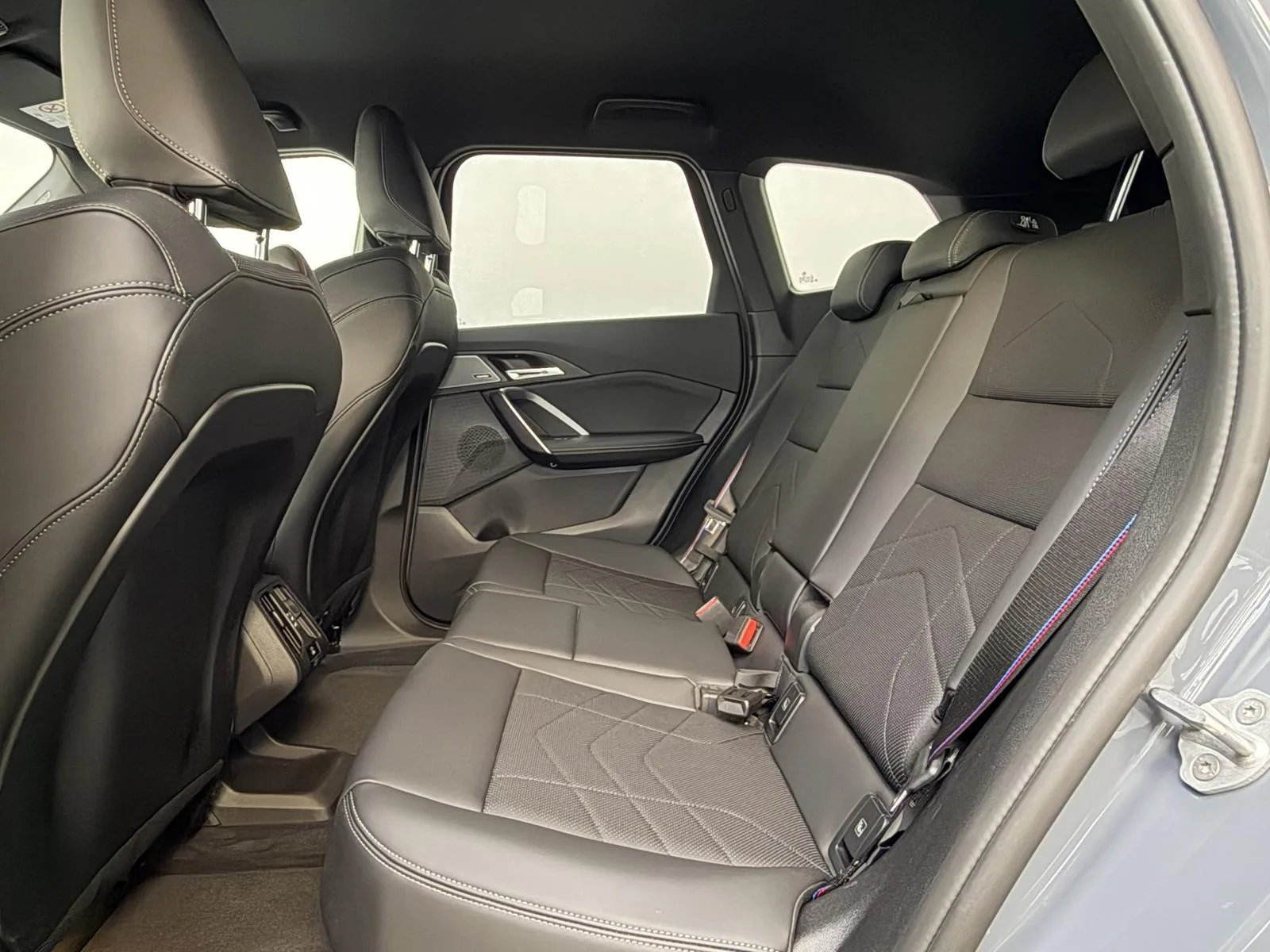2026 BMW iX1 eDrive20 M Sport Pro, 17/30
