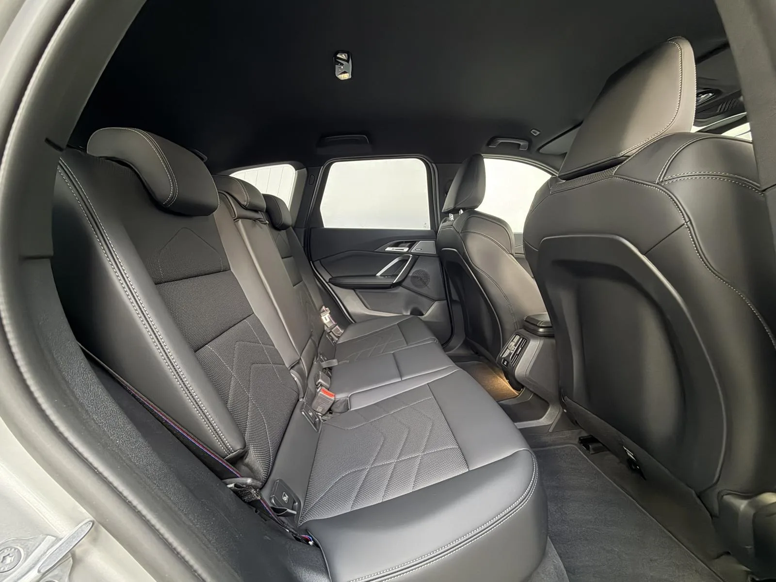 2026 BMW iX1 eDrive20 M Sport Pro, 27/30