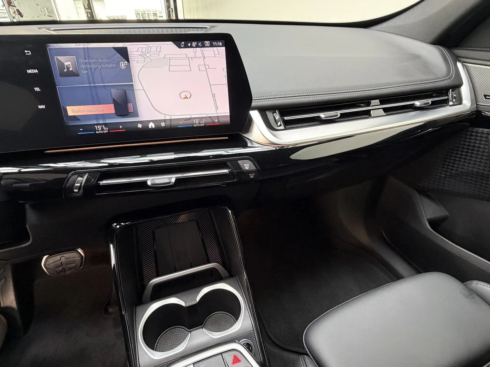 2026 BMW iX1 eDrive20 M Sport Pro, 9/30