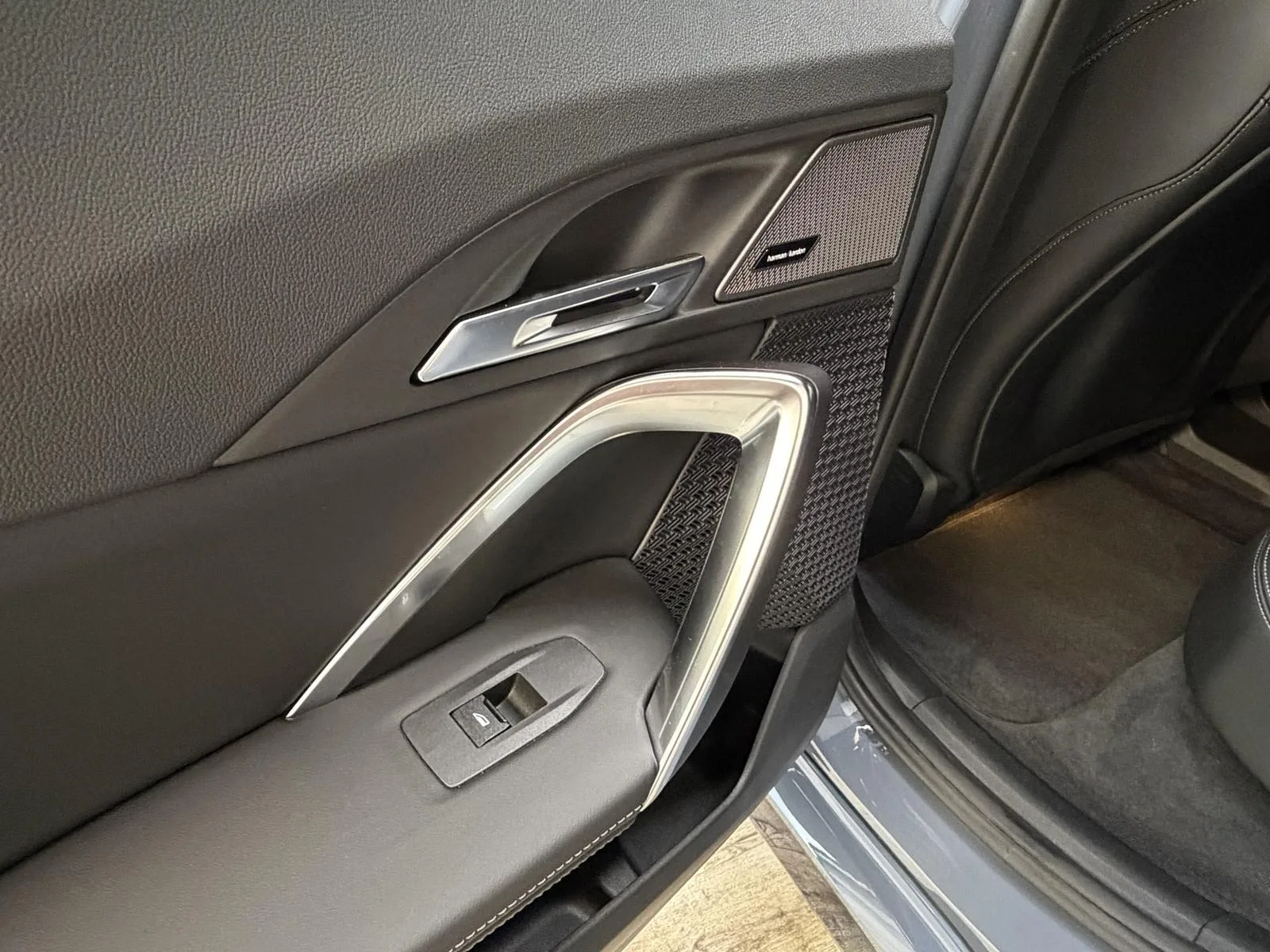 2026 BMW iX1 eDrive20 M Sport Pro, 18/30