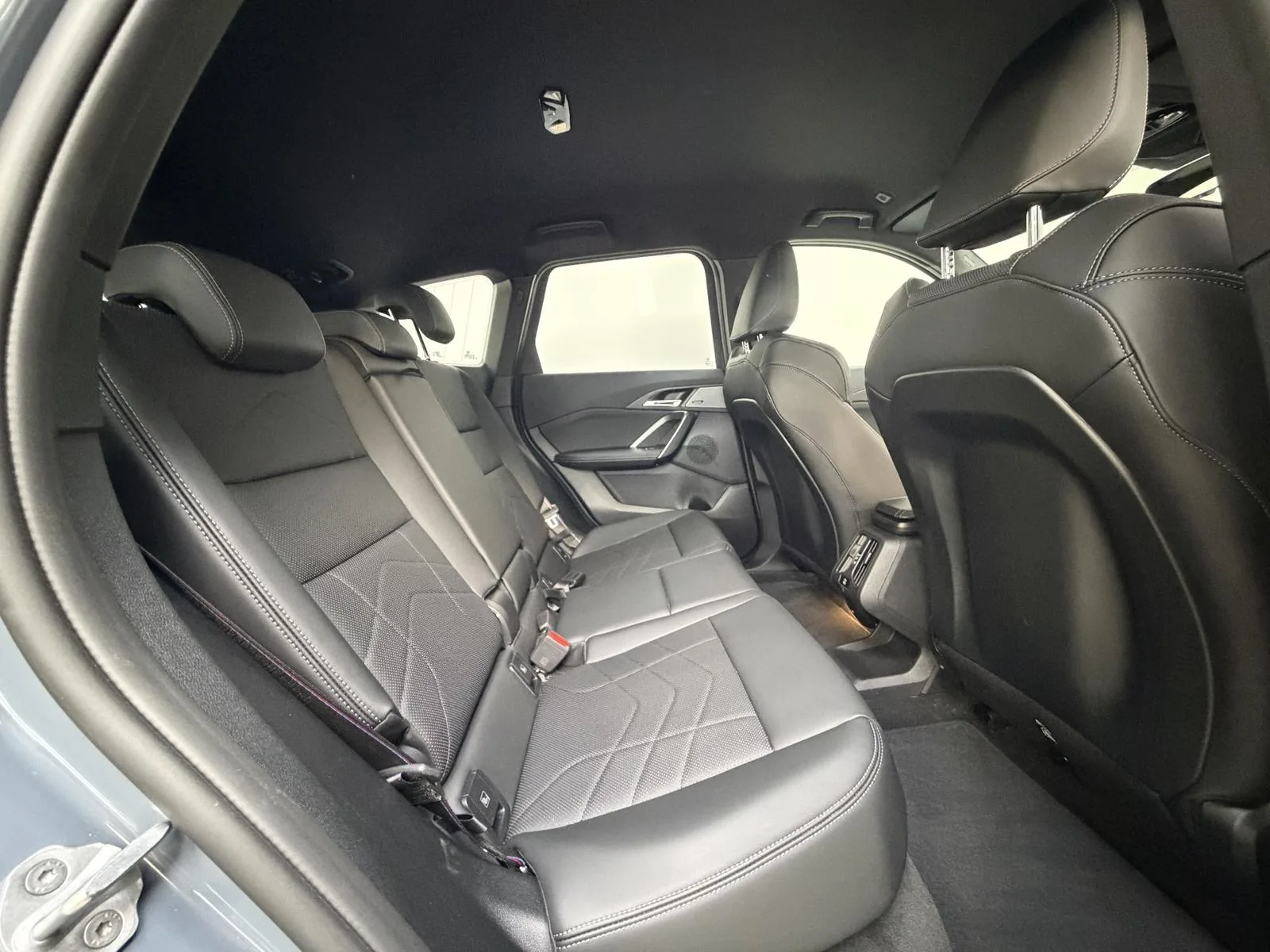 2026 BMW iX1 eDrive20 M Sport Pro, 27/30