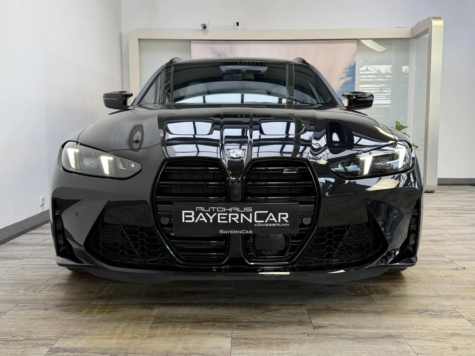 2026 BMW M3 Competition Touring, 2/30