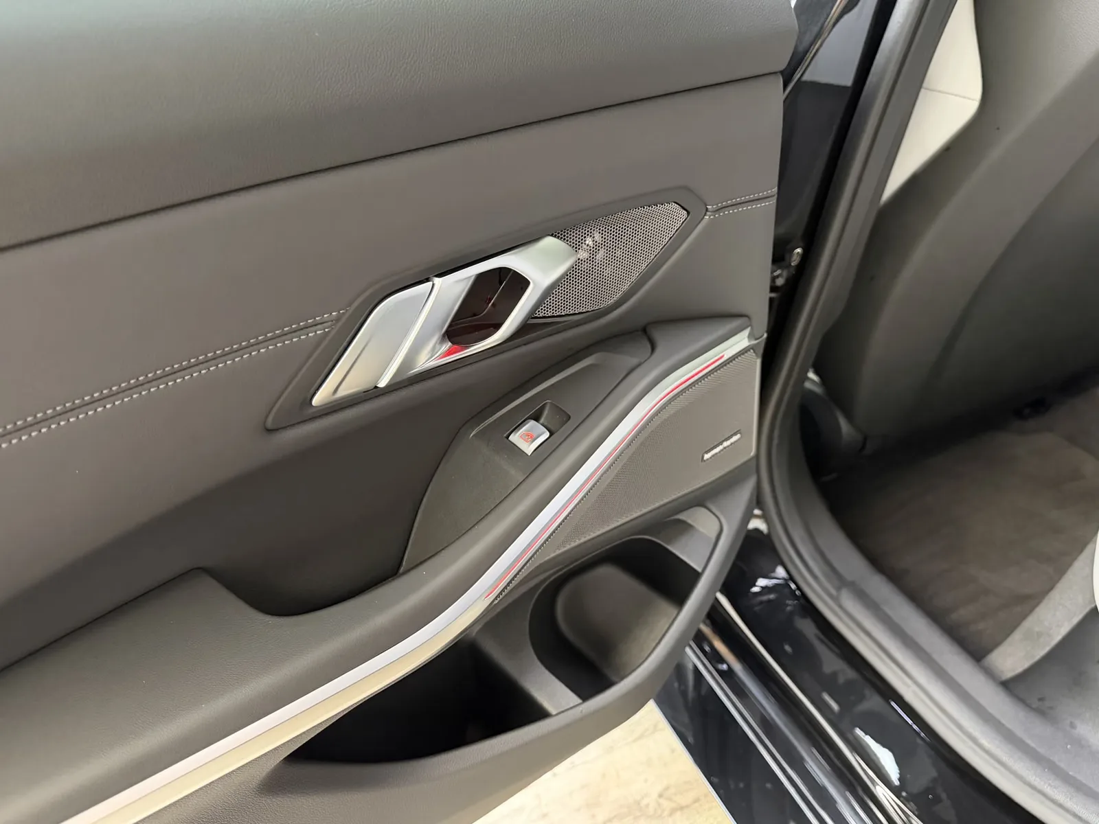 2026 BMW M3 Competition Touring, 17/30