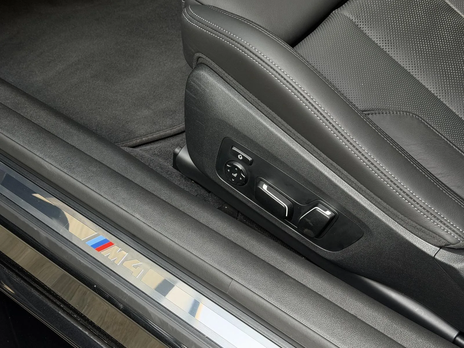 2026 BMW M4 Competition M xDrive, 13/29