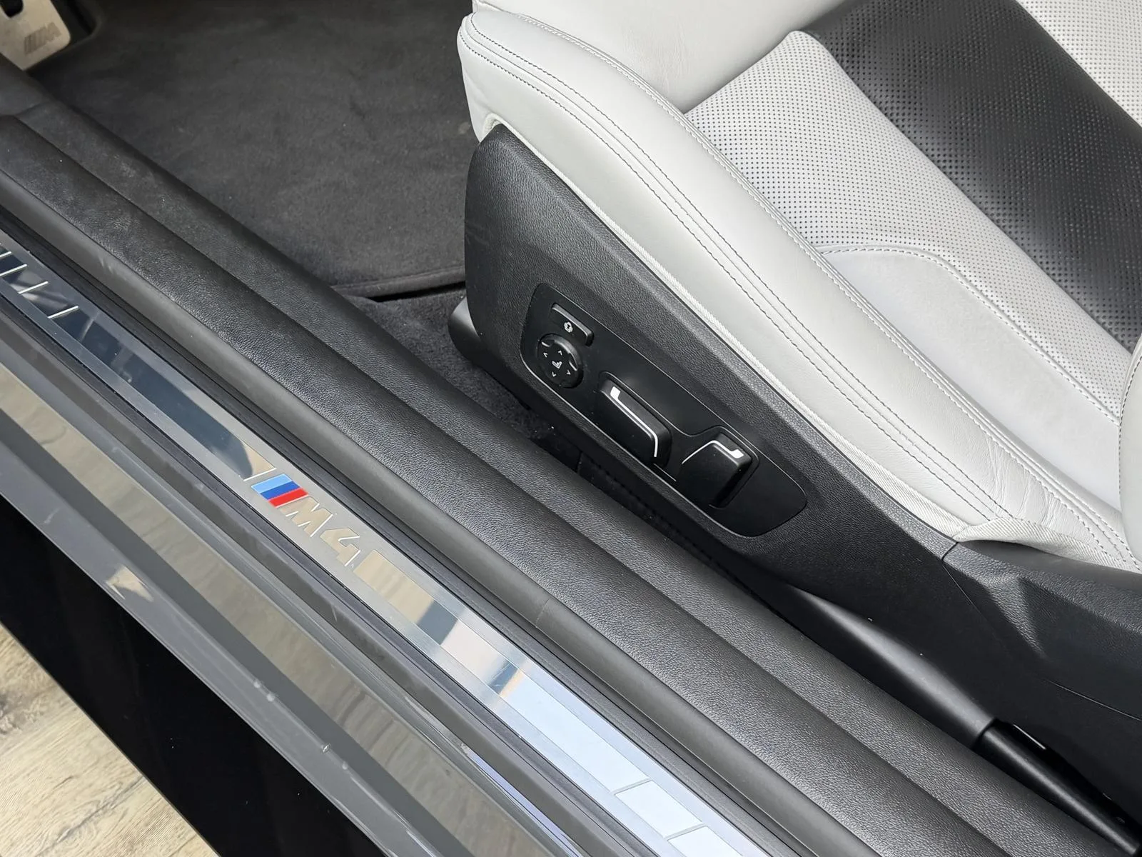 2026 BMW M4 Competition M xDrive, 13/29