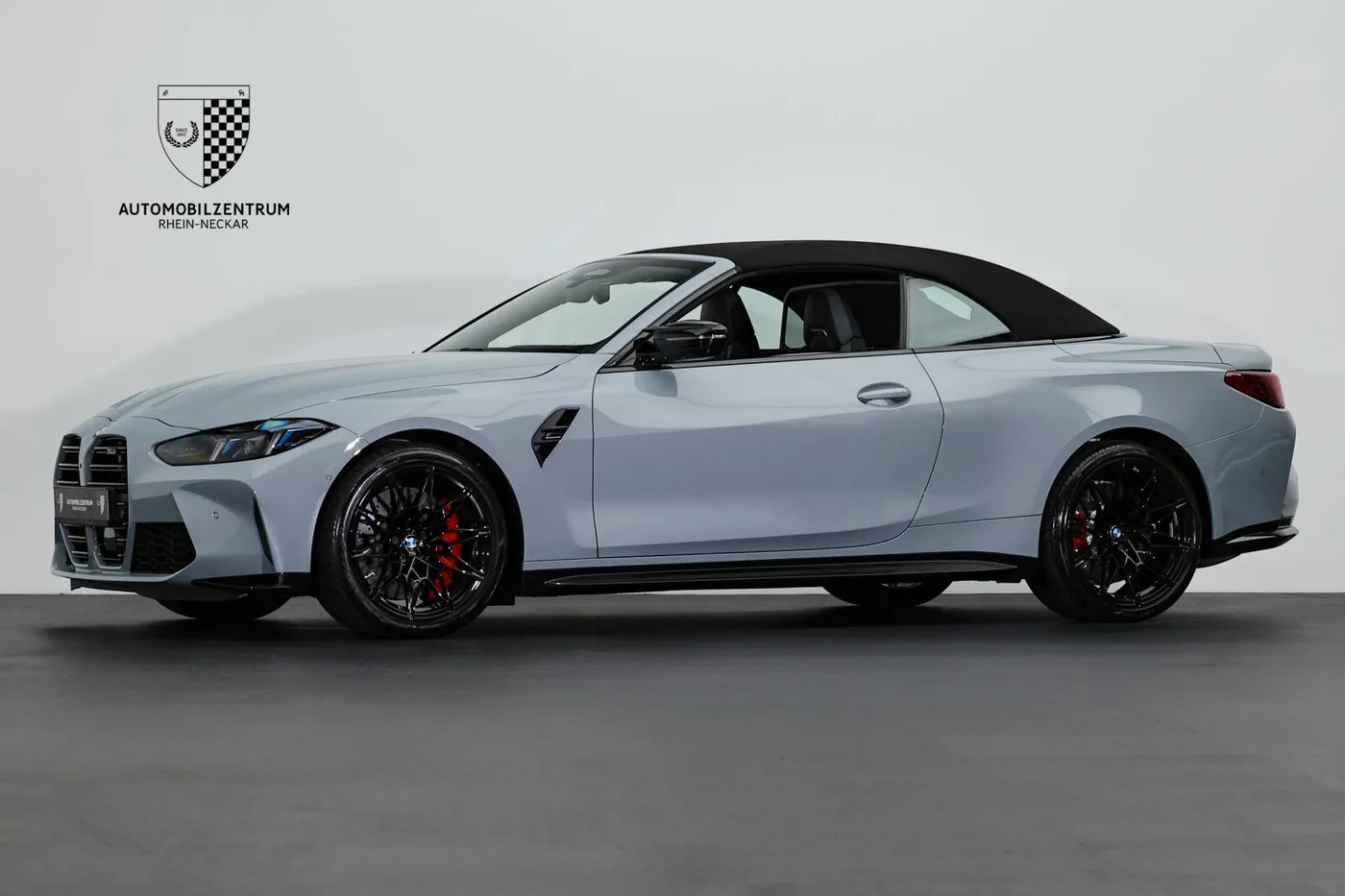 2026 BMW M4 Competition xDrive Convertible offered by a supercar dealer in Viernheim, Germany, photo 3 of 25