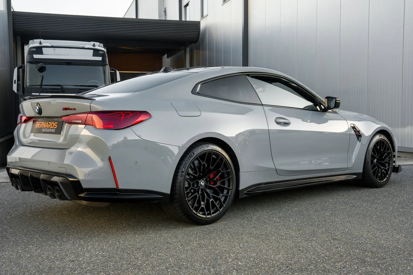 2026 BMW M4 CS angeboten von einem Supersportwagenhändler in Woerden, Niederlande, Foto 2 von 25