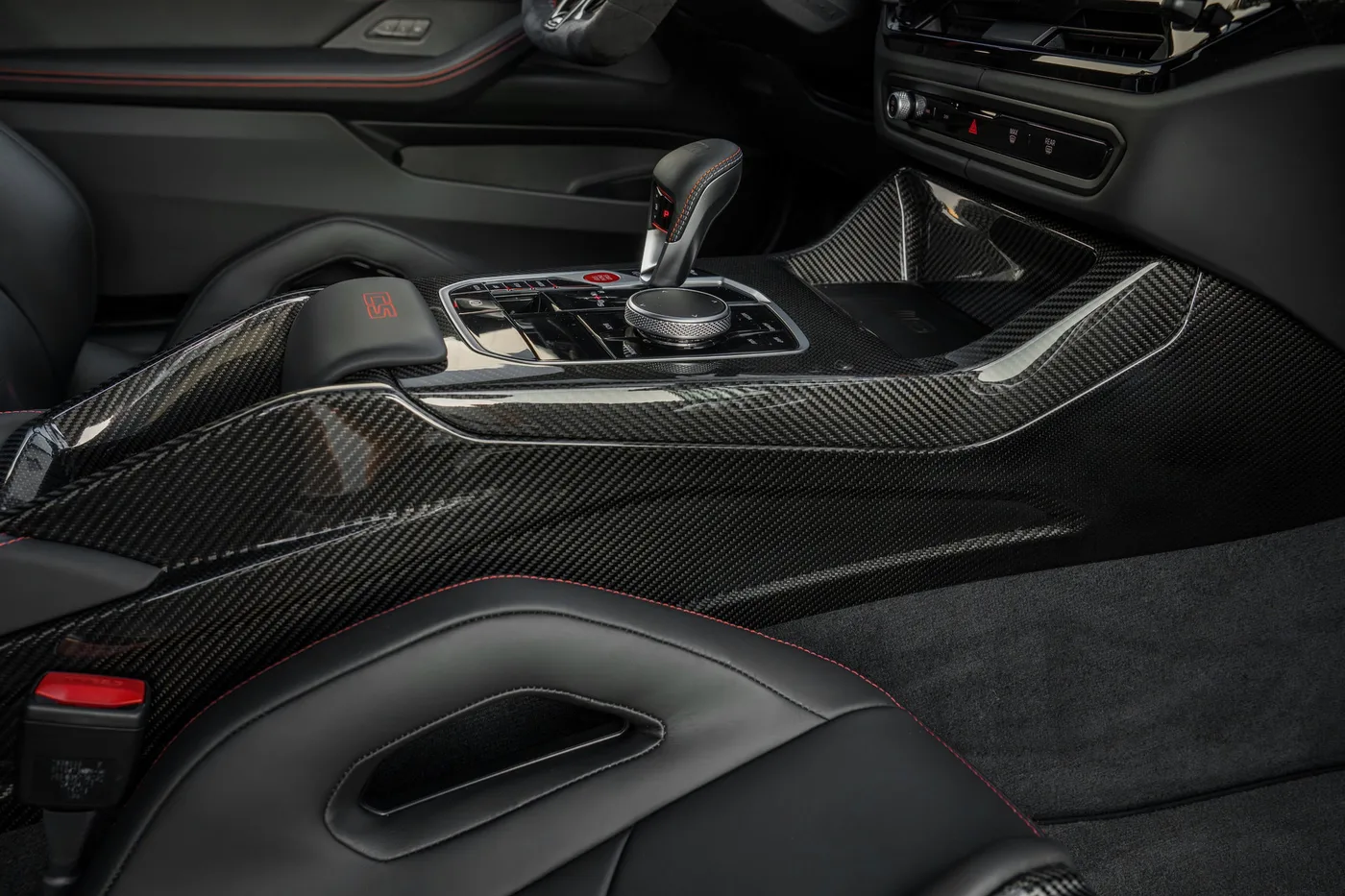 2026 BMW M4 CS angeboten von einem Supersportwagenhändler in Woerden, Niederlande, Foto 19 von 25