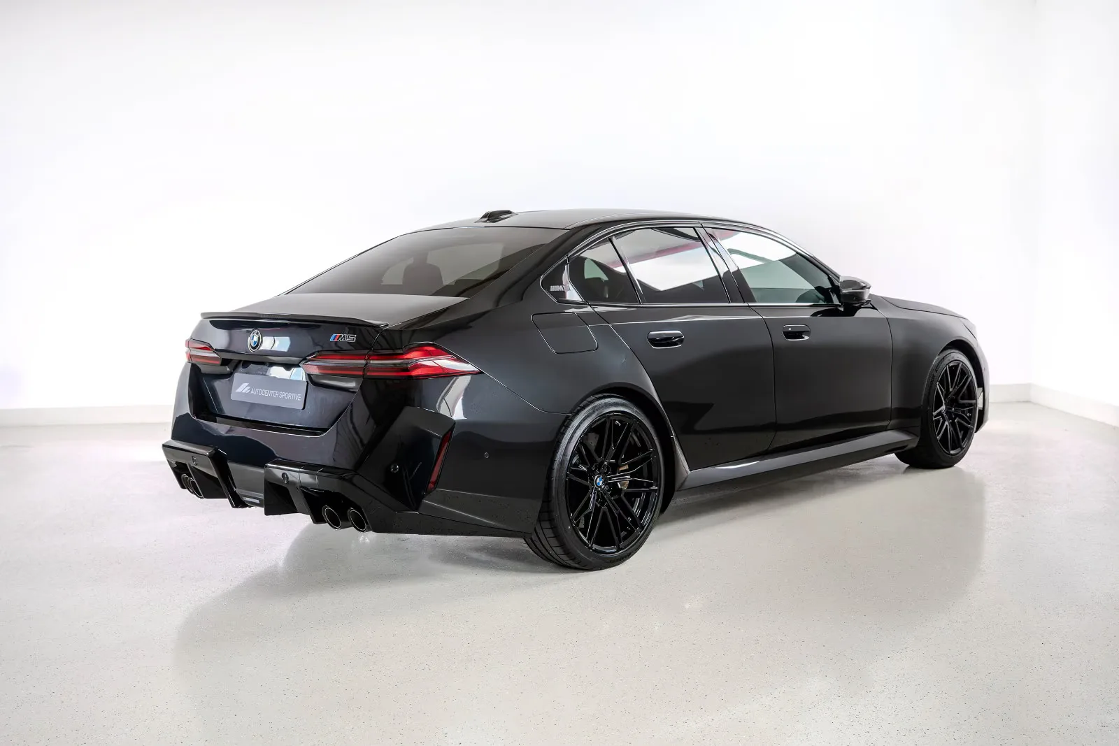 2026 BMW M5, 4/30