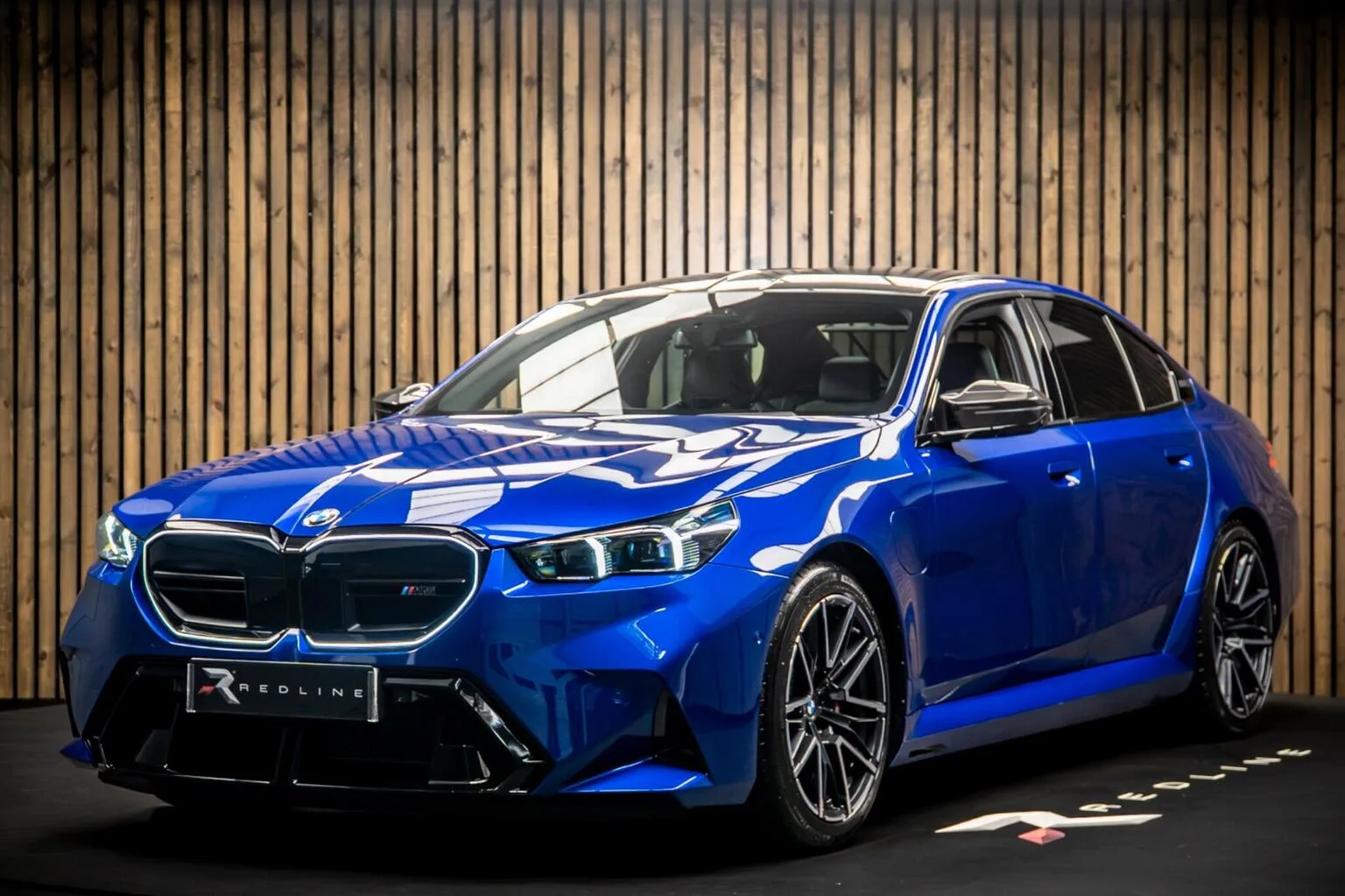 2026 BMW M5 angeboten von einem Fachhändler in Knaresborough, Vereinigtes Königreich, Hauptfoto
