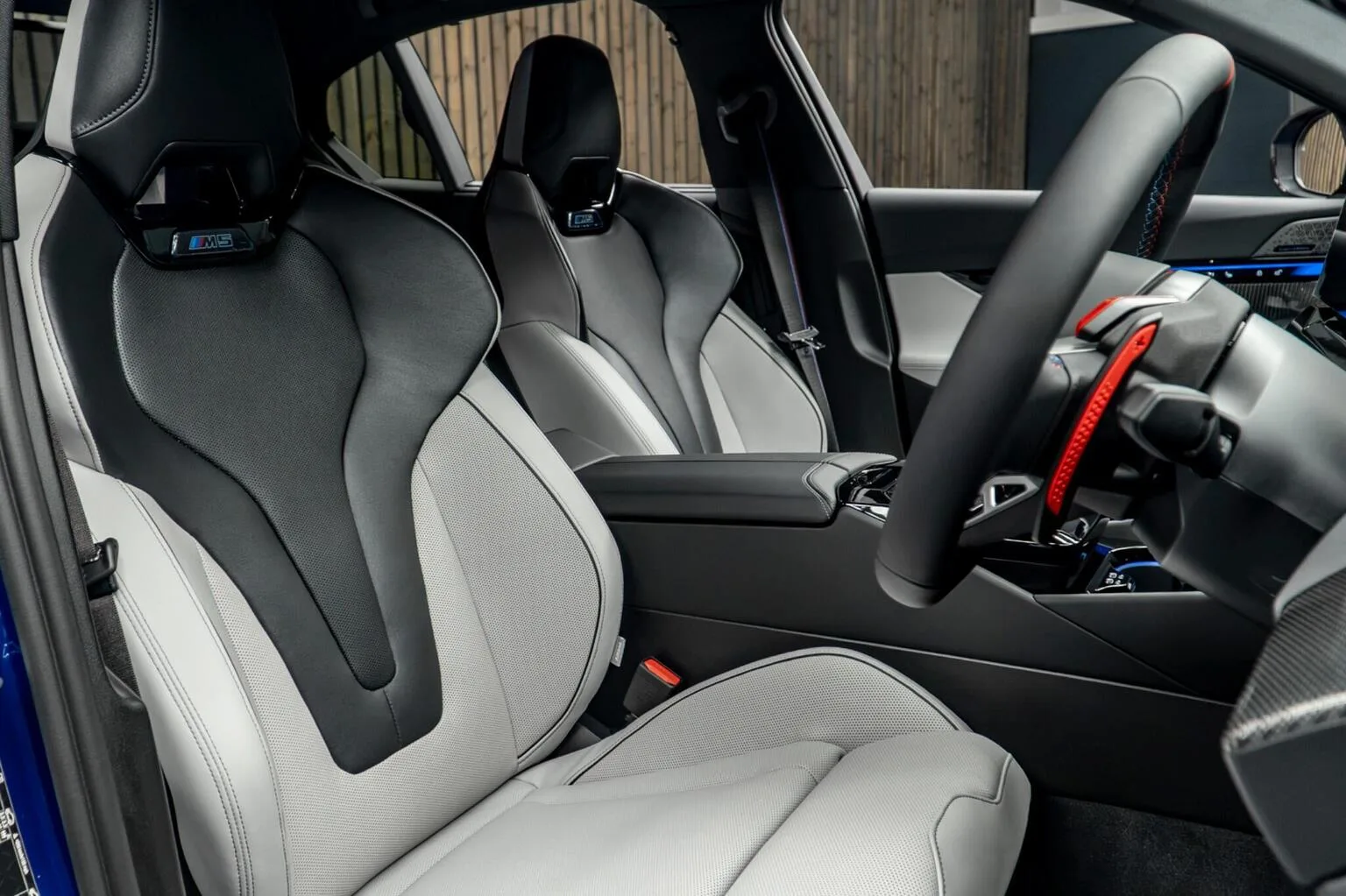 2026 BMW M5, 2/30