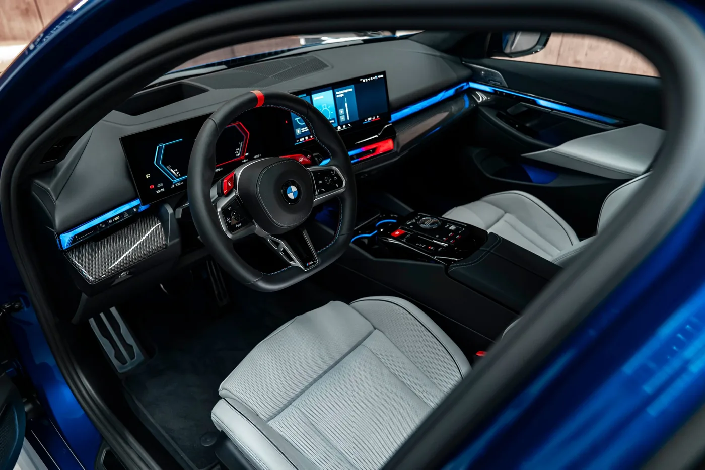 2026 BMW M5 Touring offered by a specialist dealer in Bratislava, Slovakia, photo 9 of 23