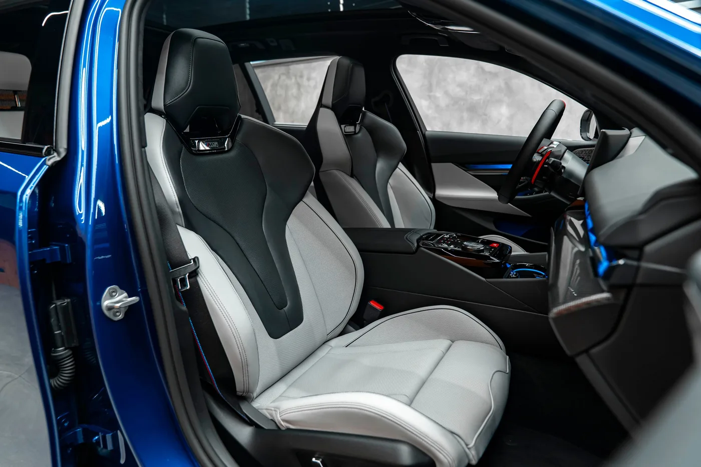 2026 BMW M5 Touring offered by a specialist dealer in Bratislava, Slovakia, photo 17 of 23
