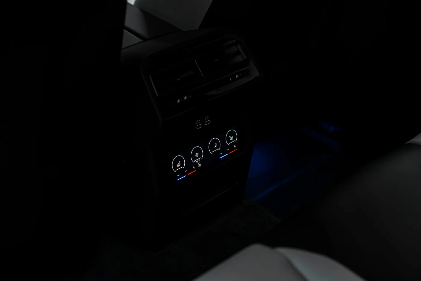 2026 BMW M5 Touring offered by a specialist dealer in Bratislava, Slovakia, photo 21 of 23