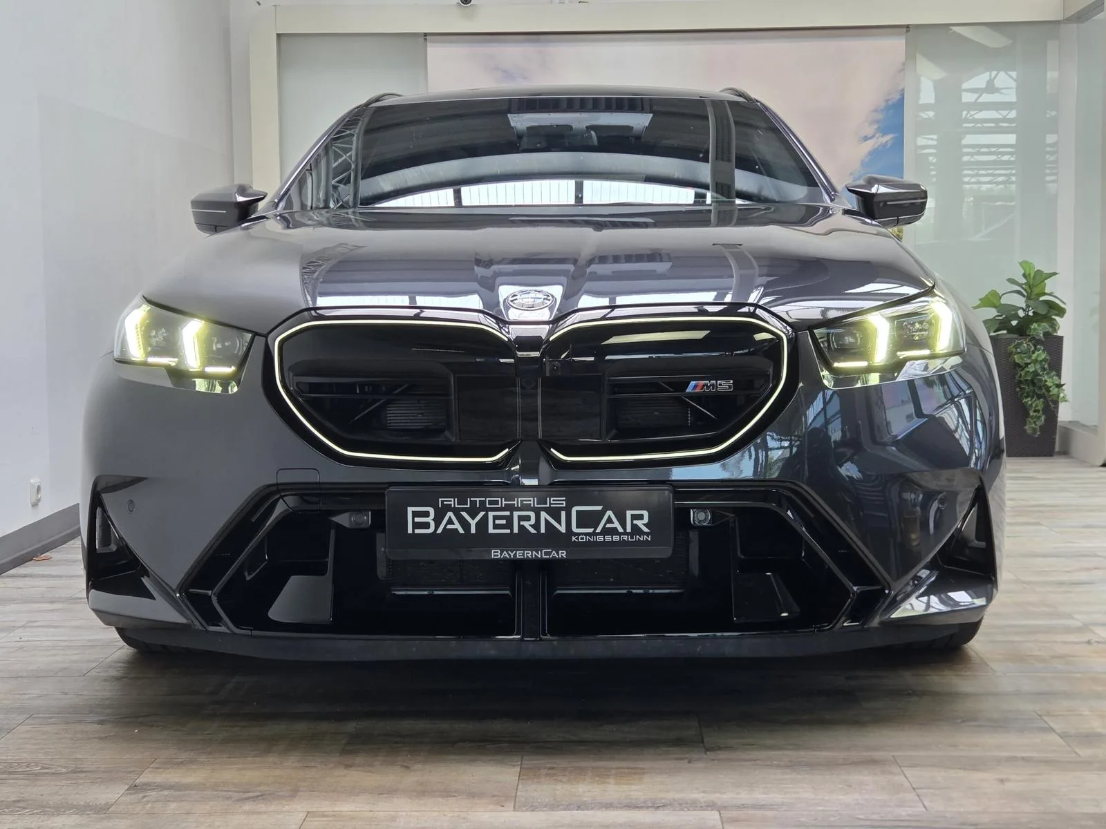 2026 BMW M5 Touring, 2/30