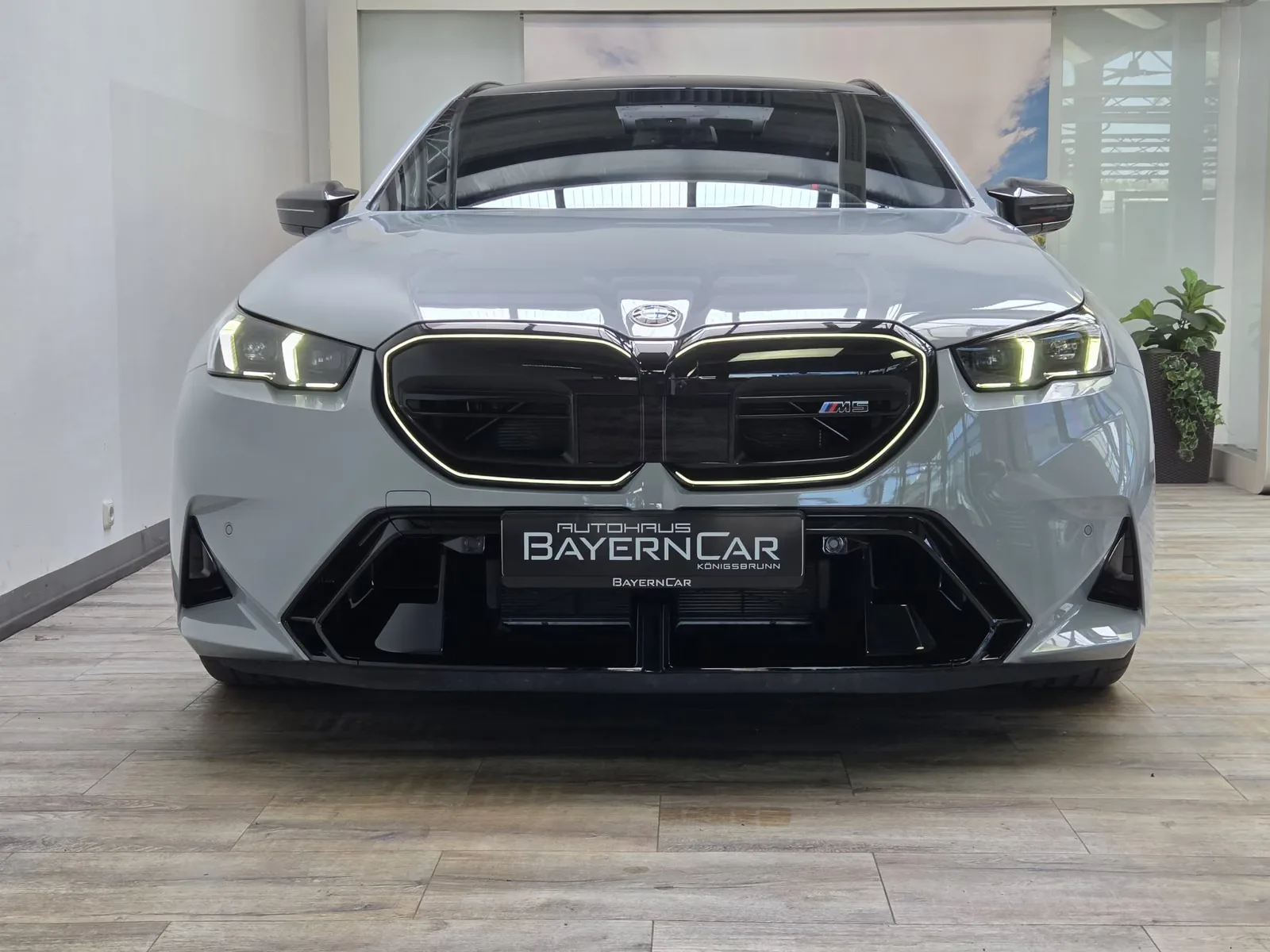 2026 BMW M5 Touring, 2/30