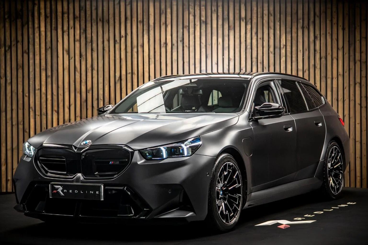 2026 BMW M5 Touring angeboten von einem Fachhändler in Knaresborough, Vereinigtes Königreich, Hauptfoto