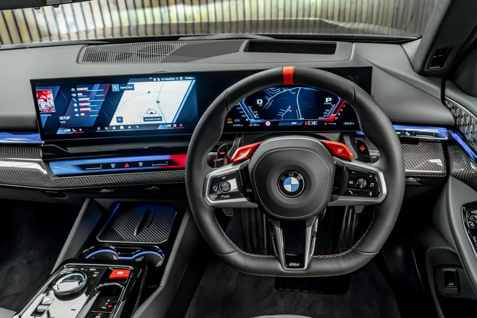 2026 BMW M5 Touring, 25/30