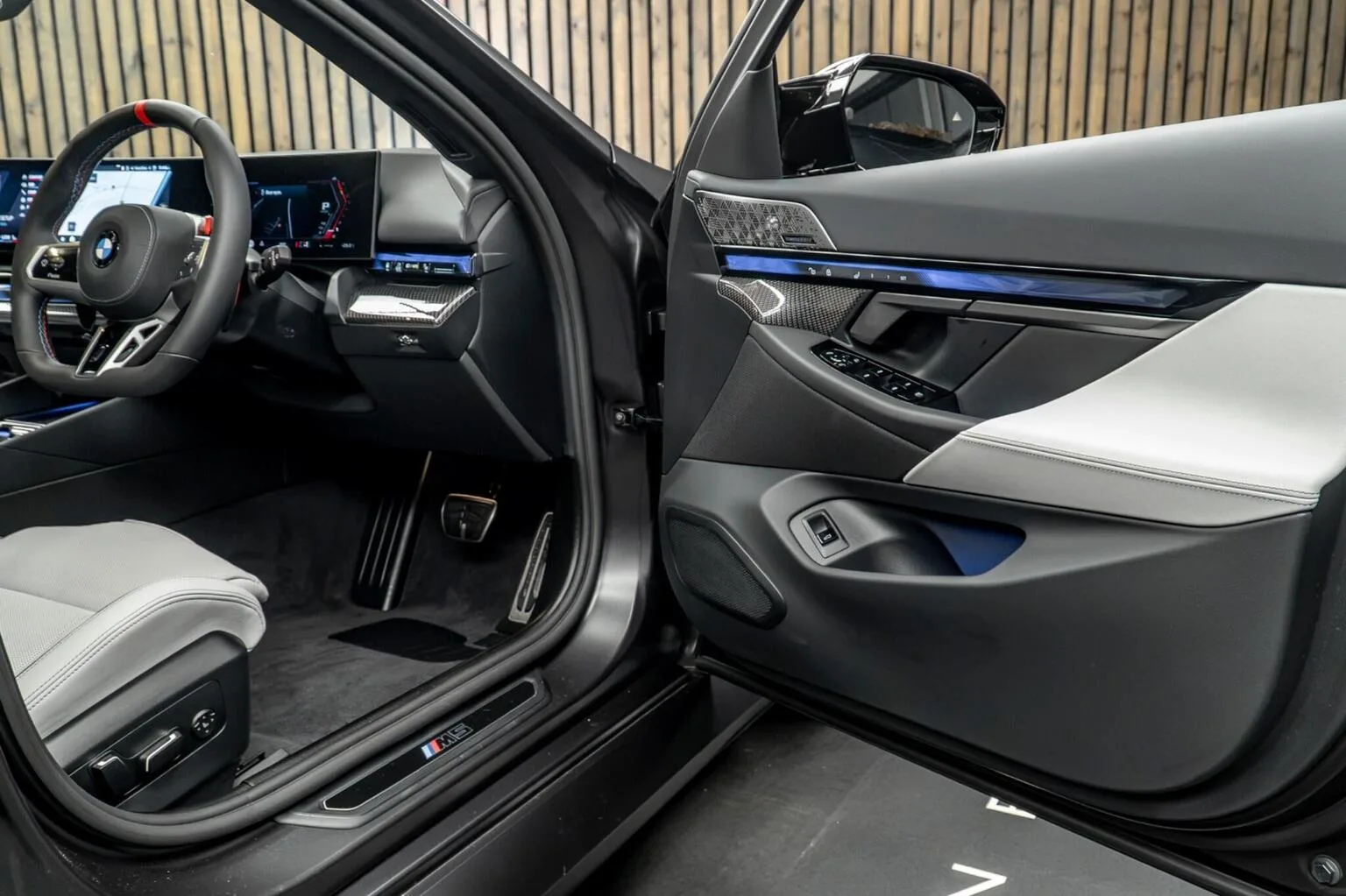 2026 BMW M5 Touring, 30/30