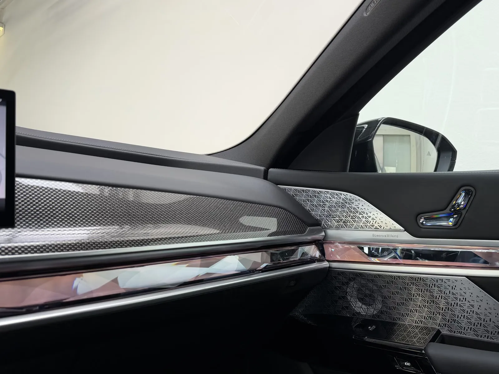 2026 BMW M760e, 10/30