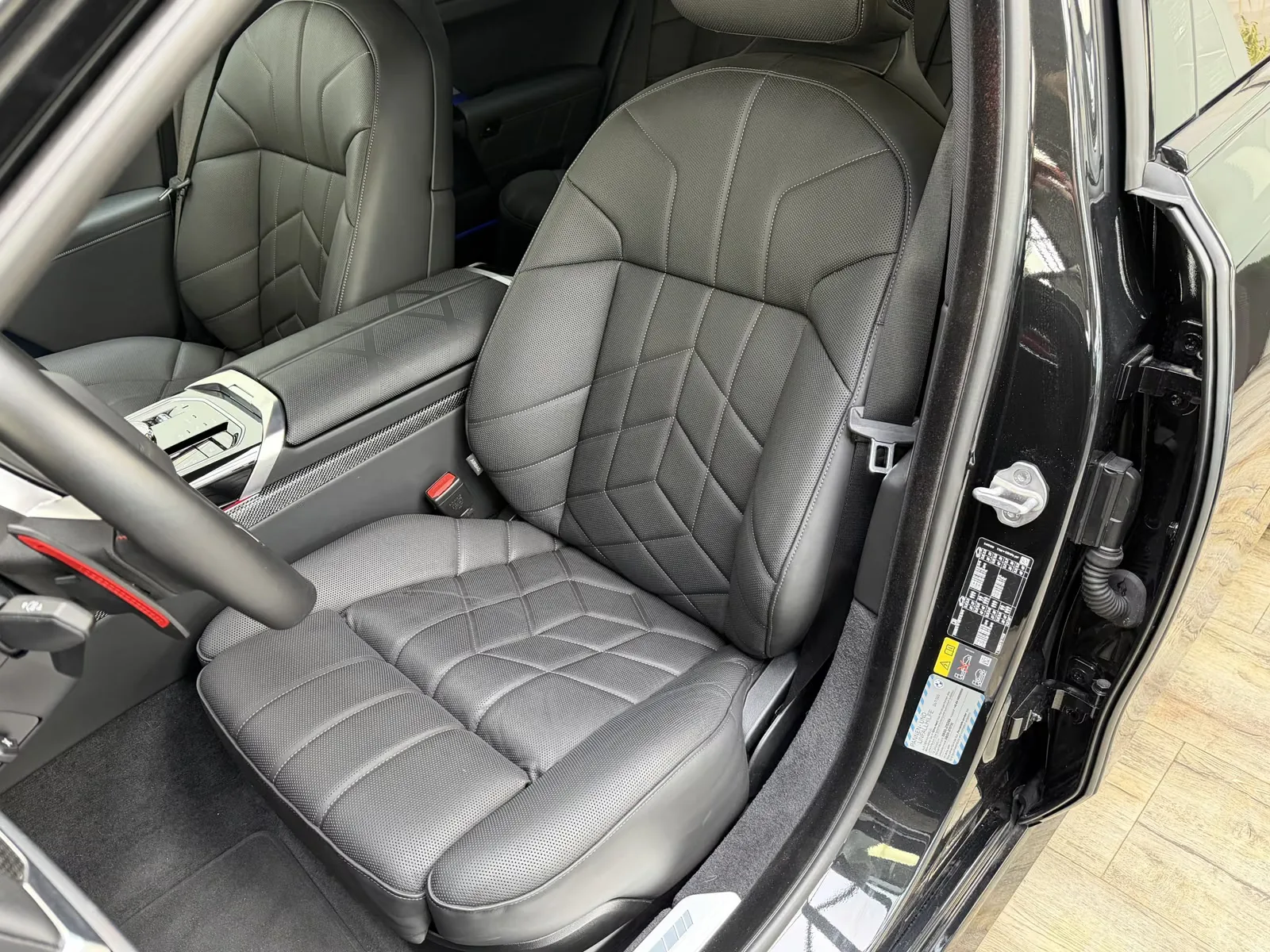 2026 BMW M760e, 13/30