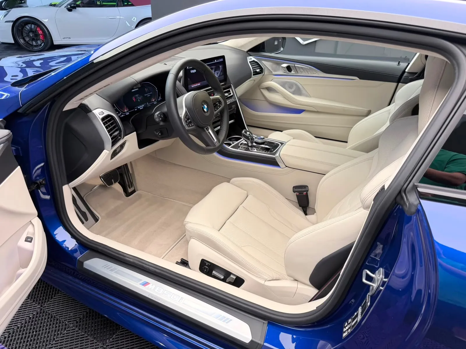 2026 BMW M850i Coupé, 10/30