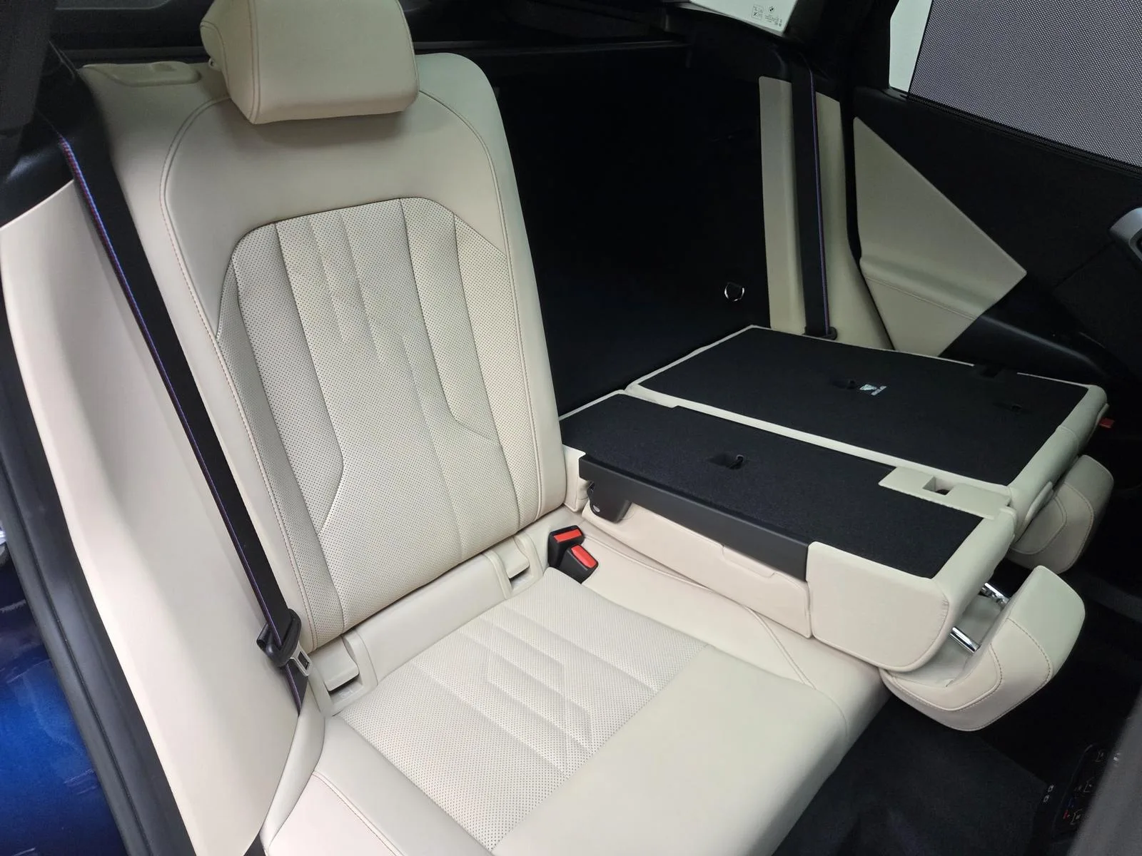 2026 BMW X3 xDrive40d M Sport Pro, 26/30