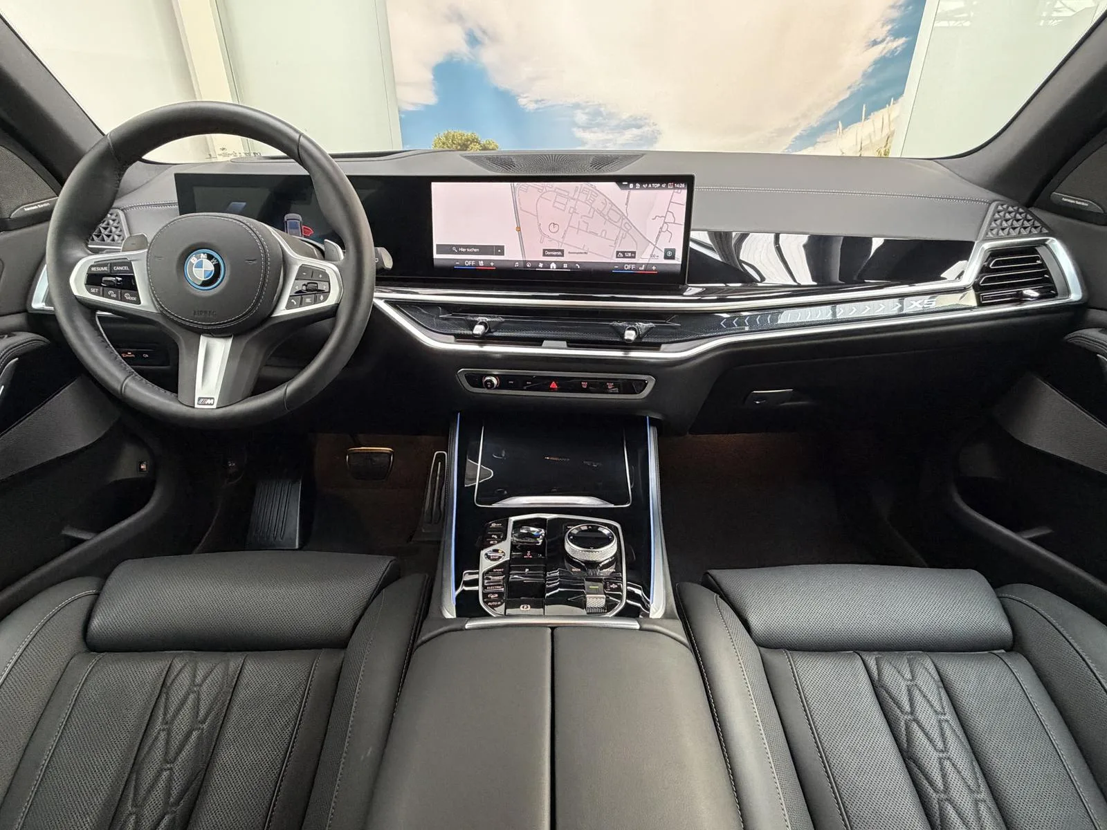2026 BMW X5 xDrive50e M Sport Pro, 7/30