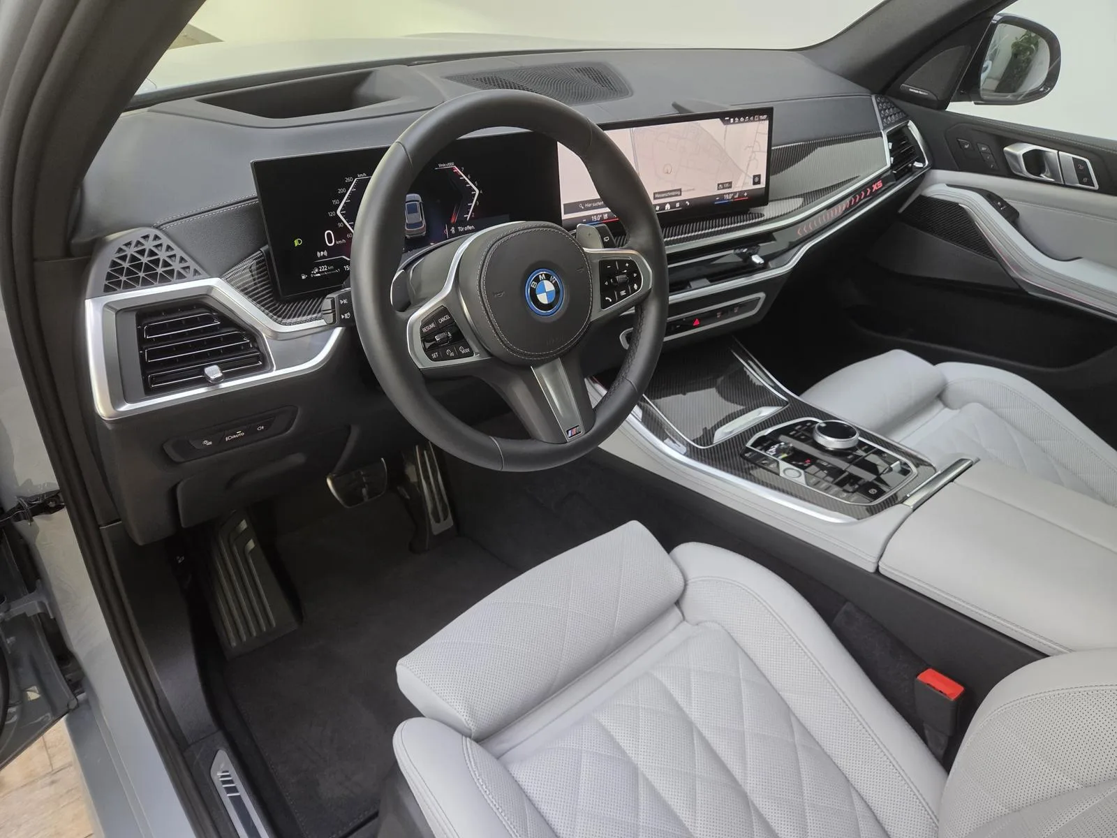 2026 BMW X5 xDrive50e M Sport Pro, 8/30