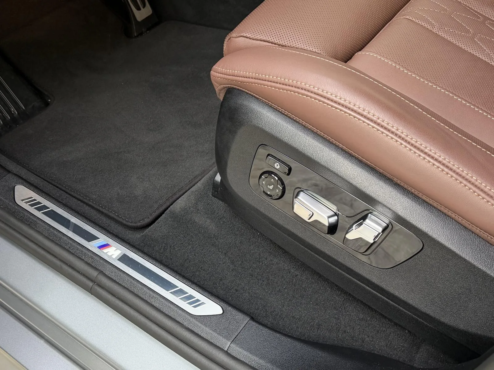 2026 BMW X5 xDrive50e M Sport Pro, 14/30