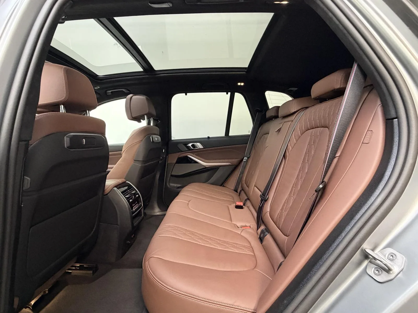 2026 BMW X5 xDrive50e M Sport Pro, 18/30