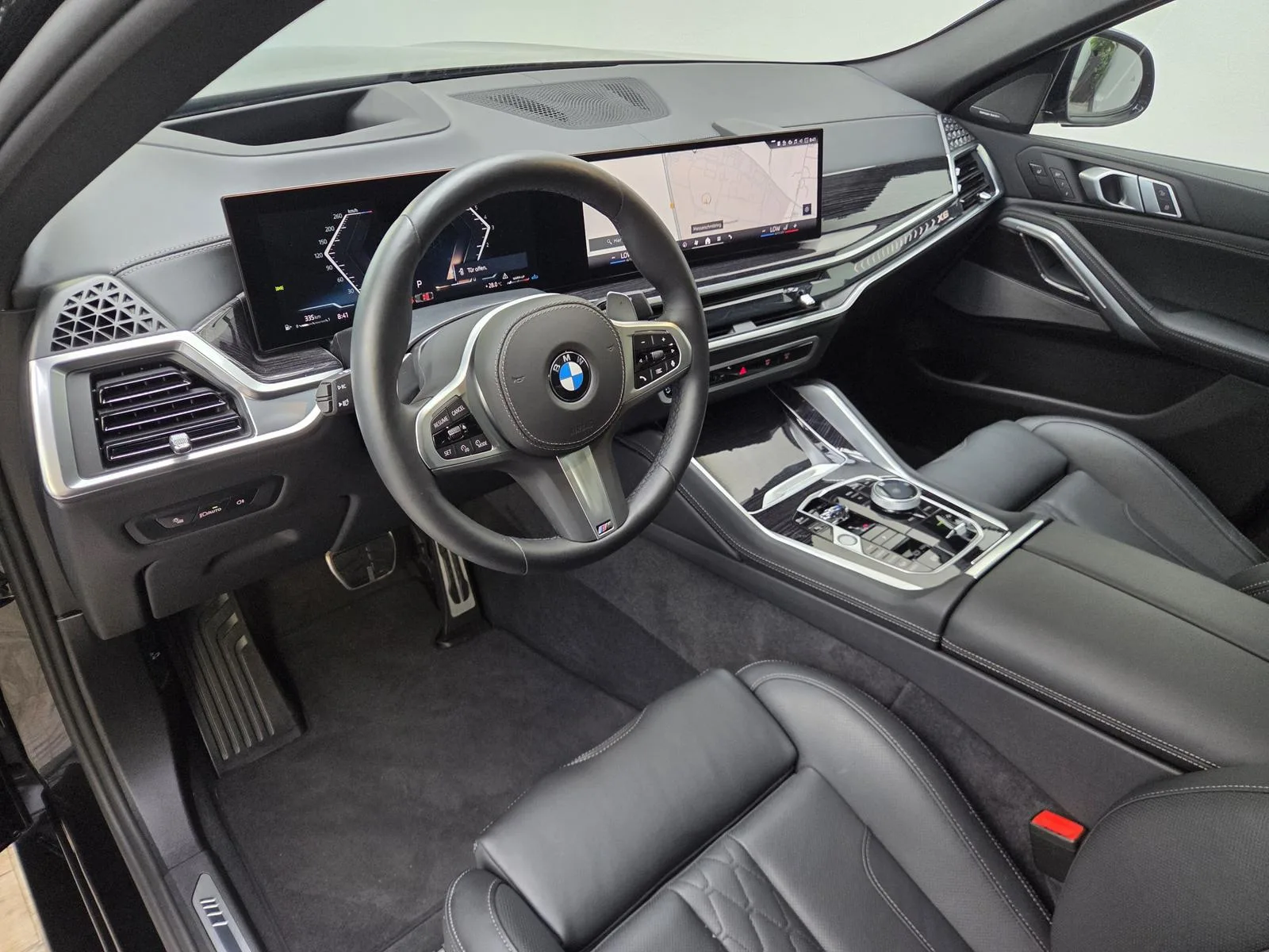 2026 BMW X6 xDrive30d M Sport Pro, 8/30