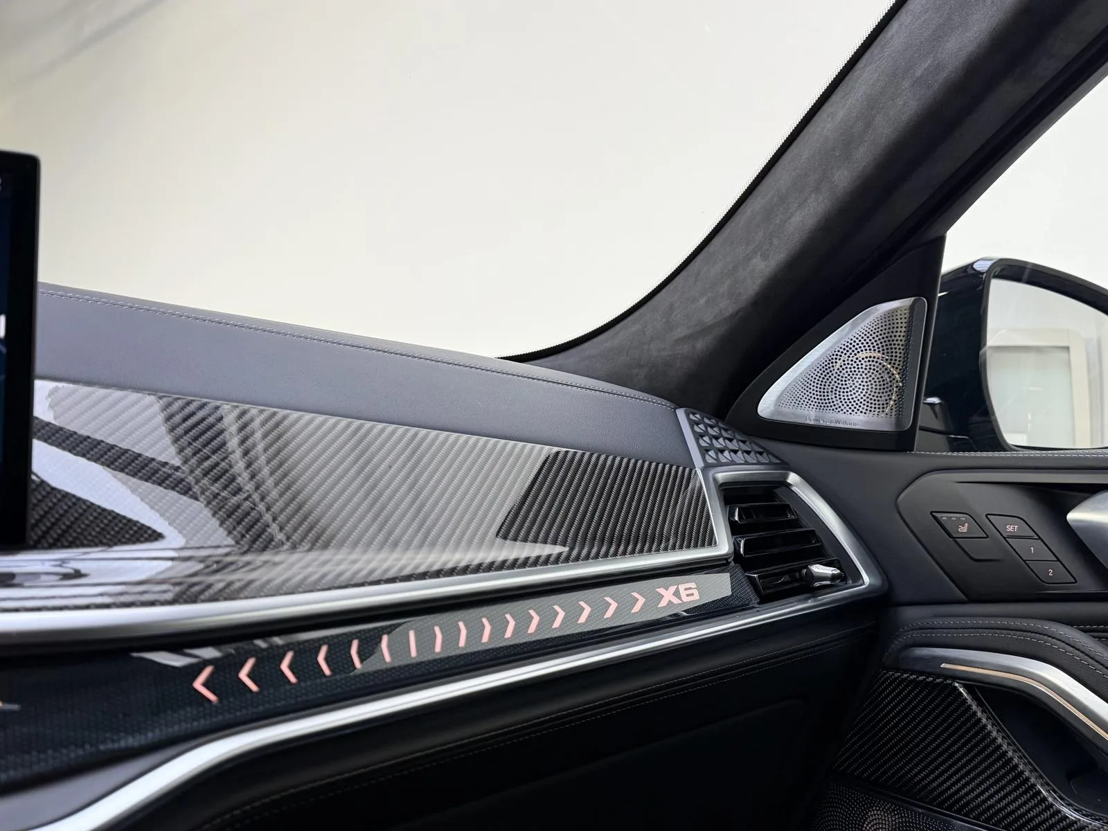 2026 BMW X6 xDrive40d M Sport Pro, 10/30