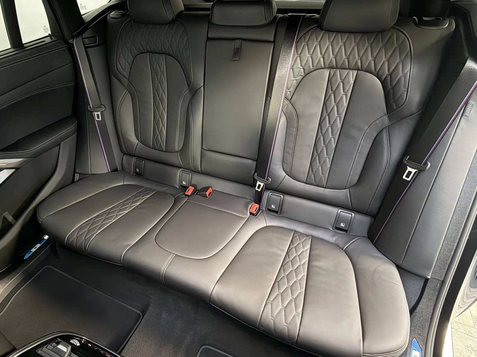 2026 BMW X6 xDrive40d M Sport Pro, 17/30