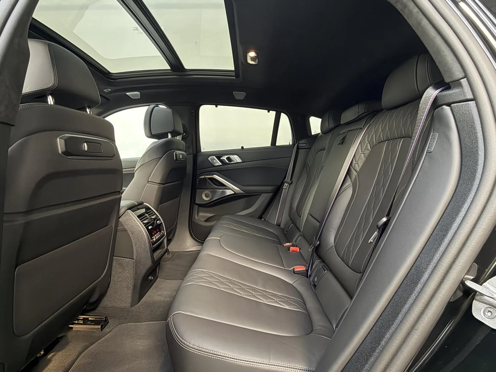 2026 BMW X6 xDrive40d M Sport Pro, 18/30