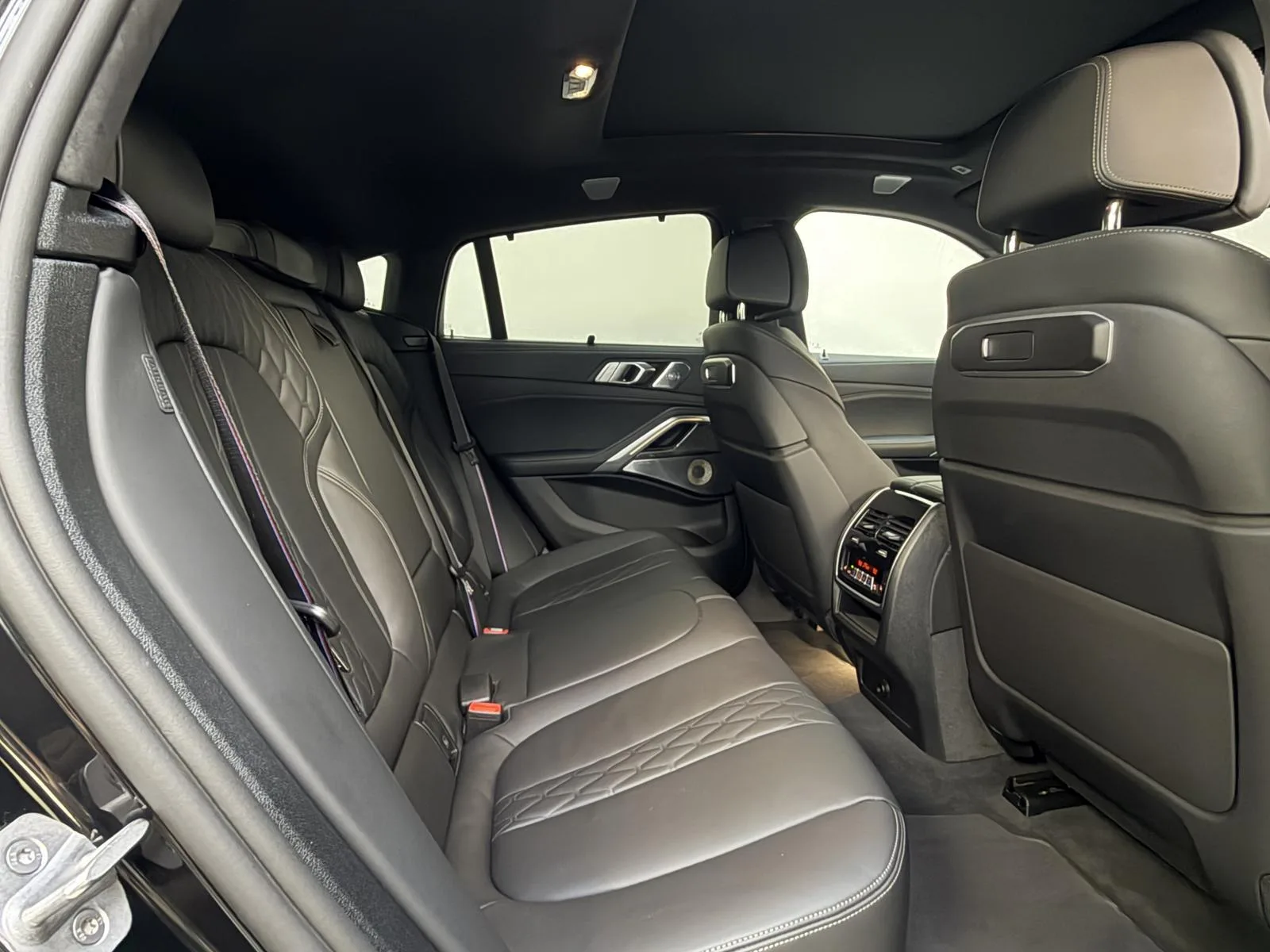 2026 BMW X6 xDrive40d M Sport Pro, 29/30