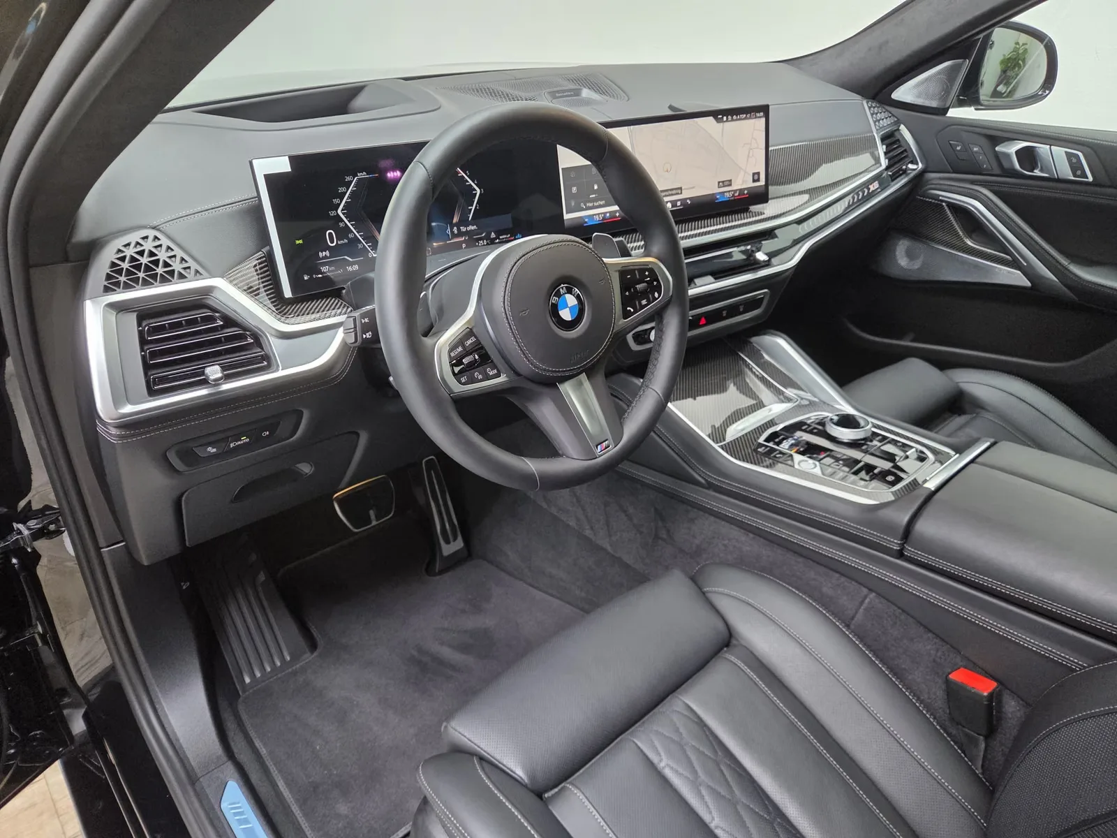 2026 BMW X6 xDrive40d M Sport Pro, 8/30