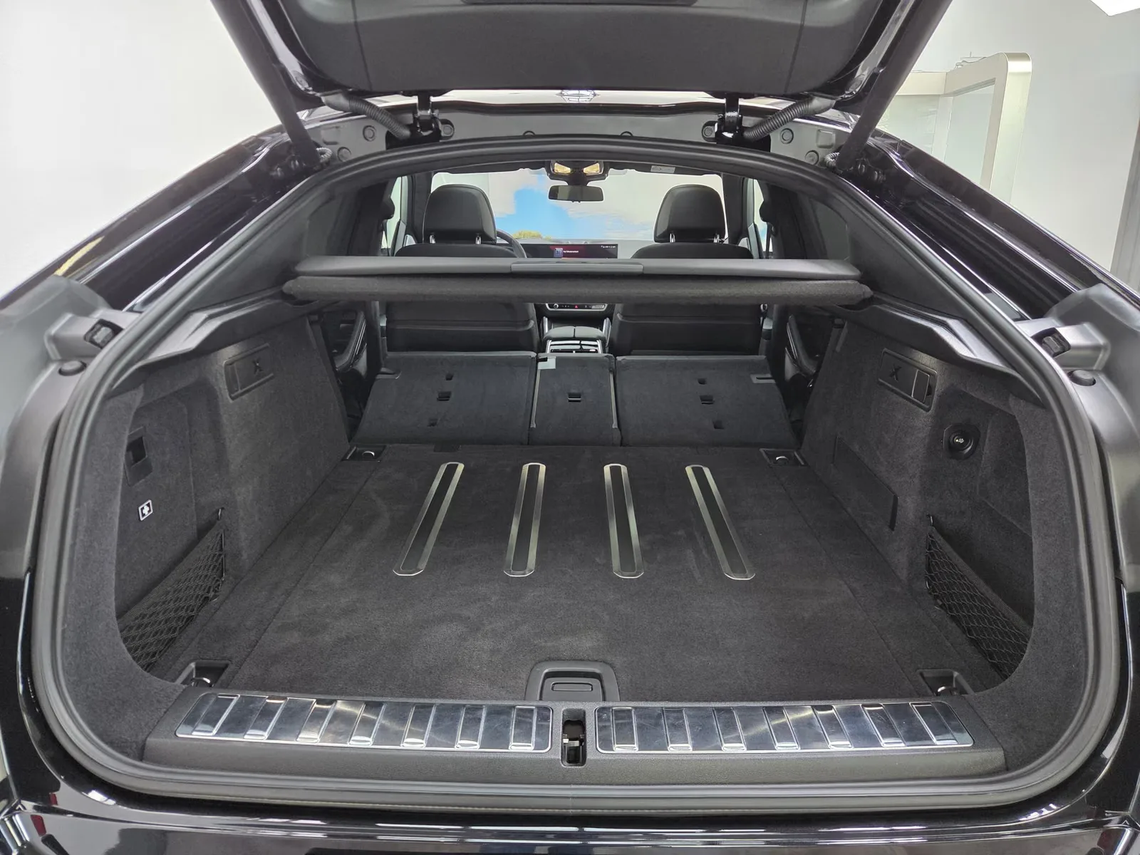 2026 BMW X6 xDrive40d M Sport Pro, 22/30