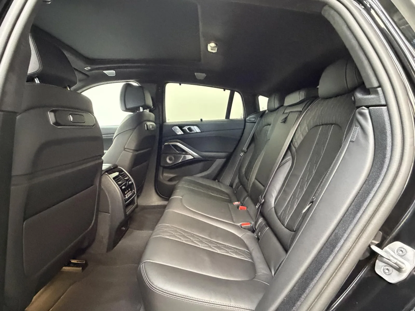 2026 BMW X6 xDrive40d M Sport Pro, 18/30