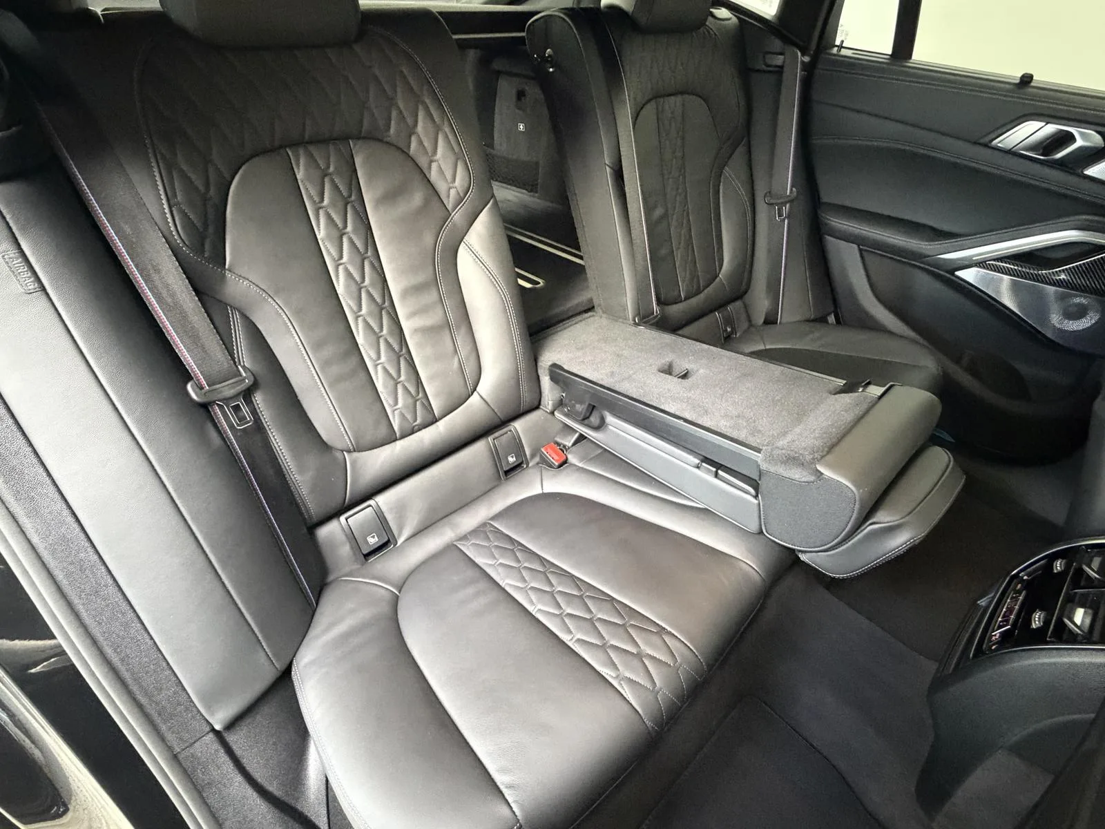 2026 BMW X6 xDrive40d M Sport Pro, 24/30
