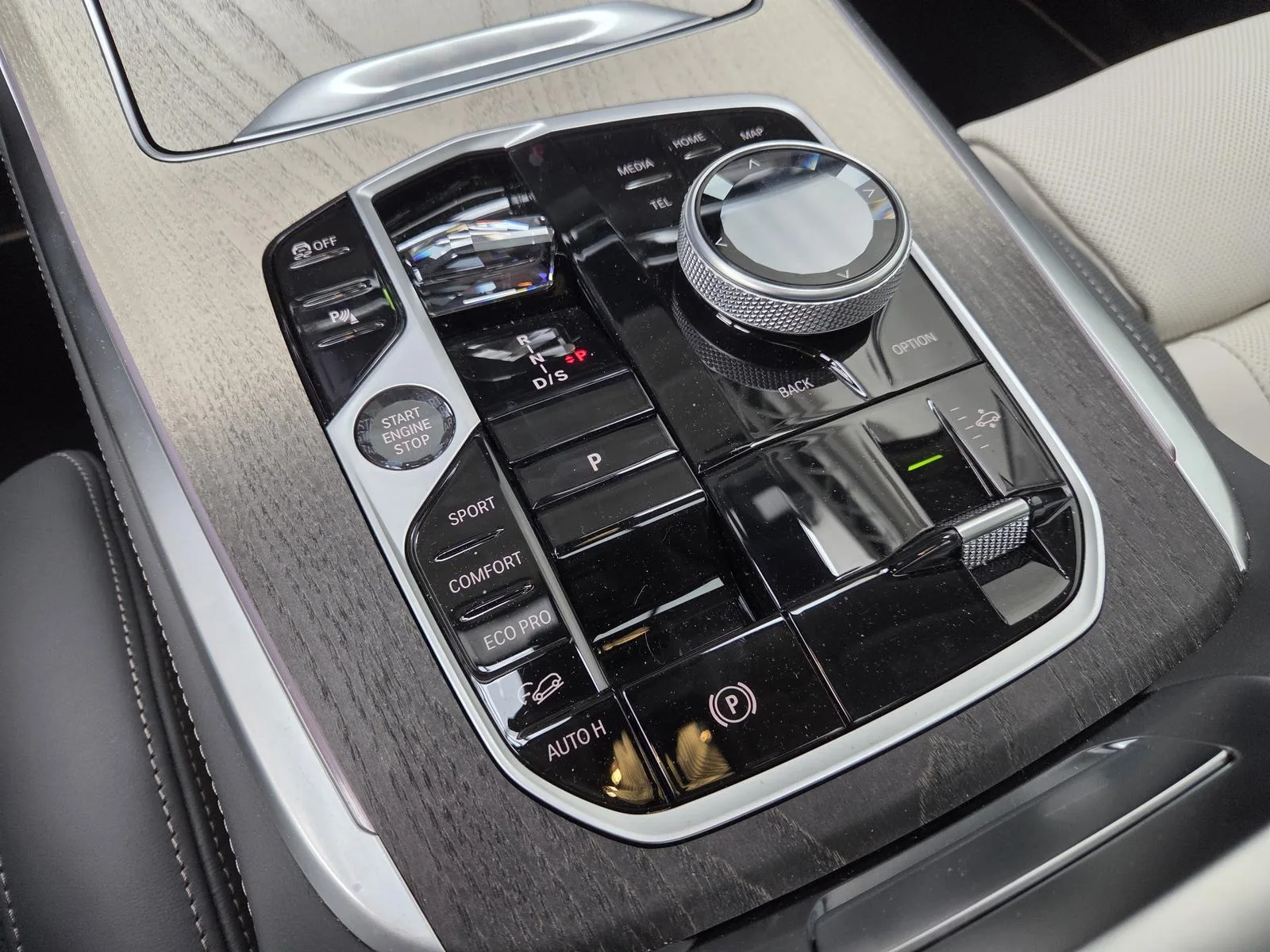2026 BMW X7 40d, 11/30