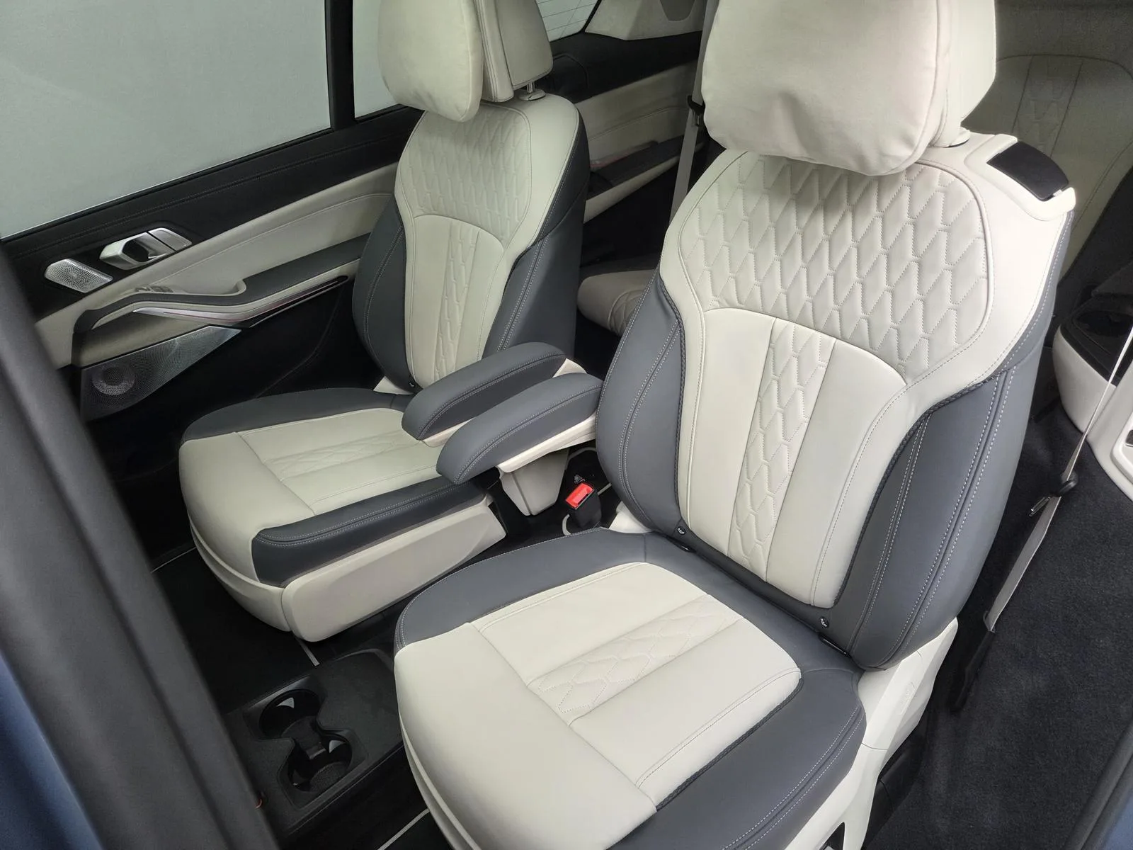 2026 BMW X7 40d, 18/30