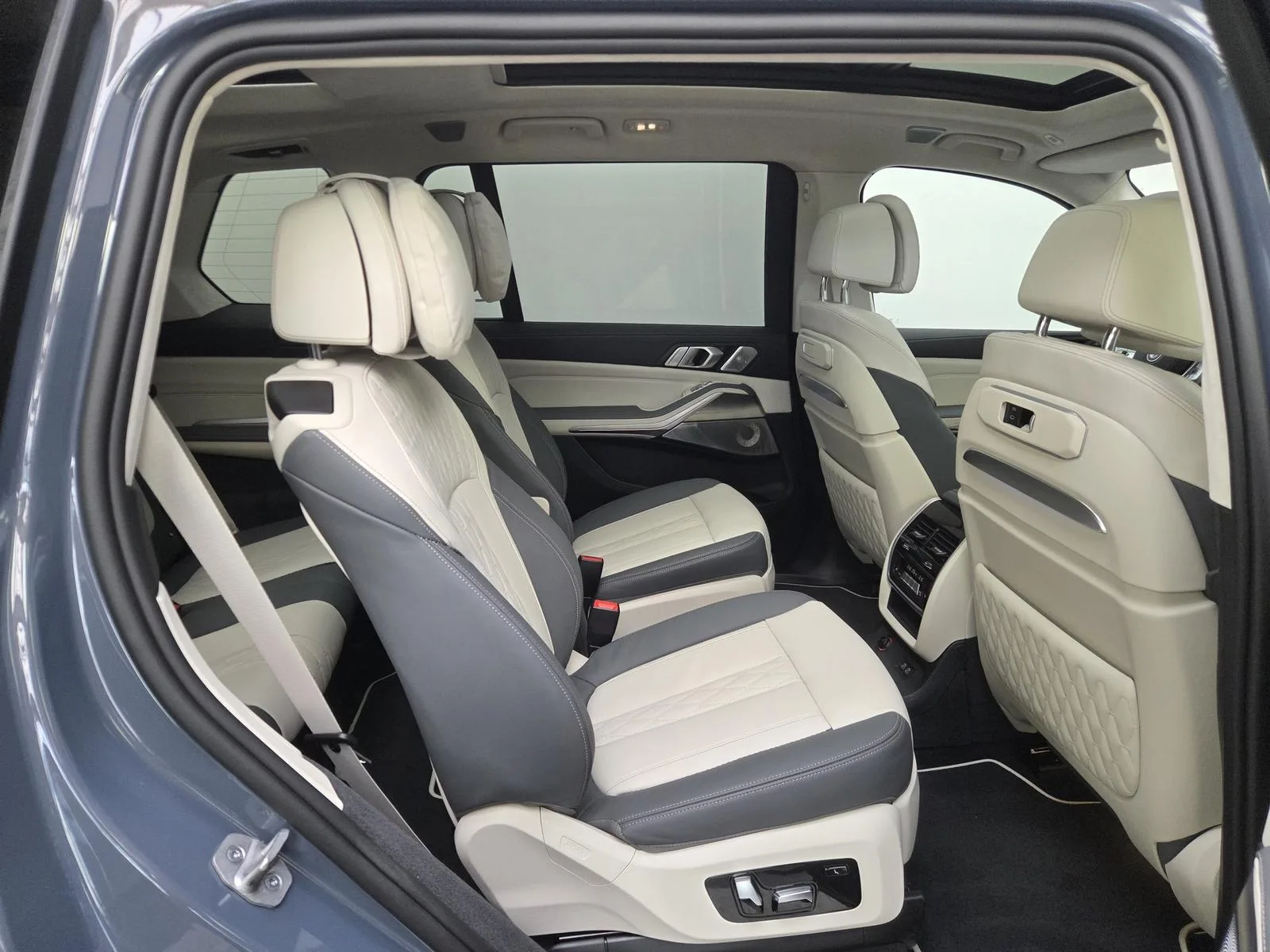 2026 BMW X7 40d, 29/30
