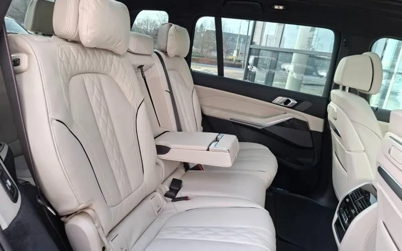 2026 BMW X7 40d M Sport Pro, 11/12