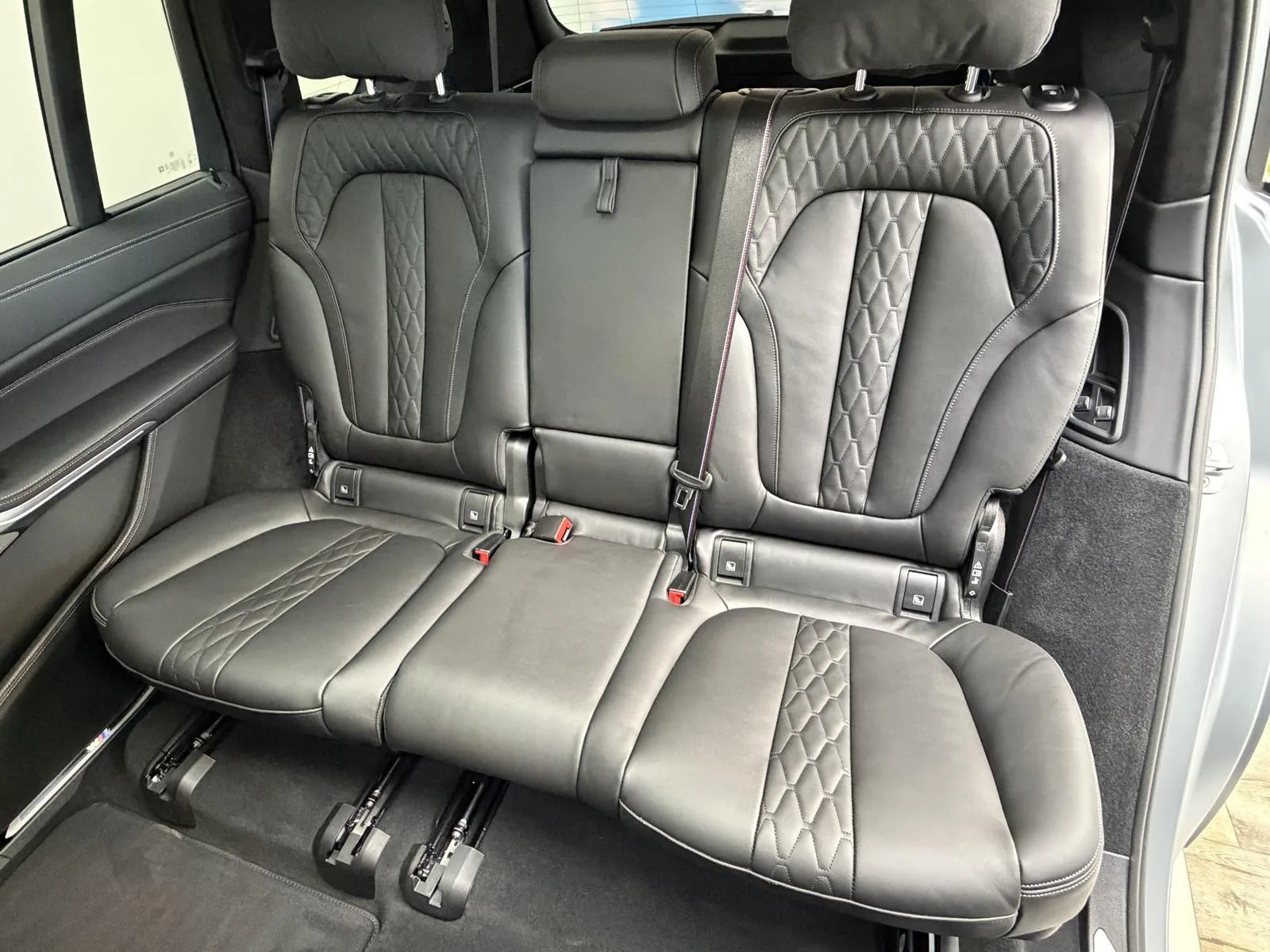 2026 BMW X7 xDrive40d M Sport Pro, 21/30