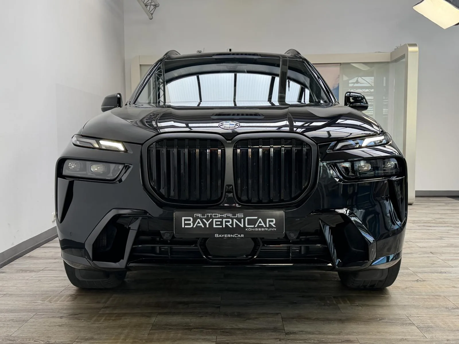 2026 BMW X7 xDrive40d M Sport Pro, 2/30
